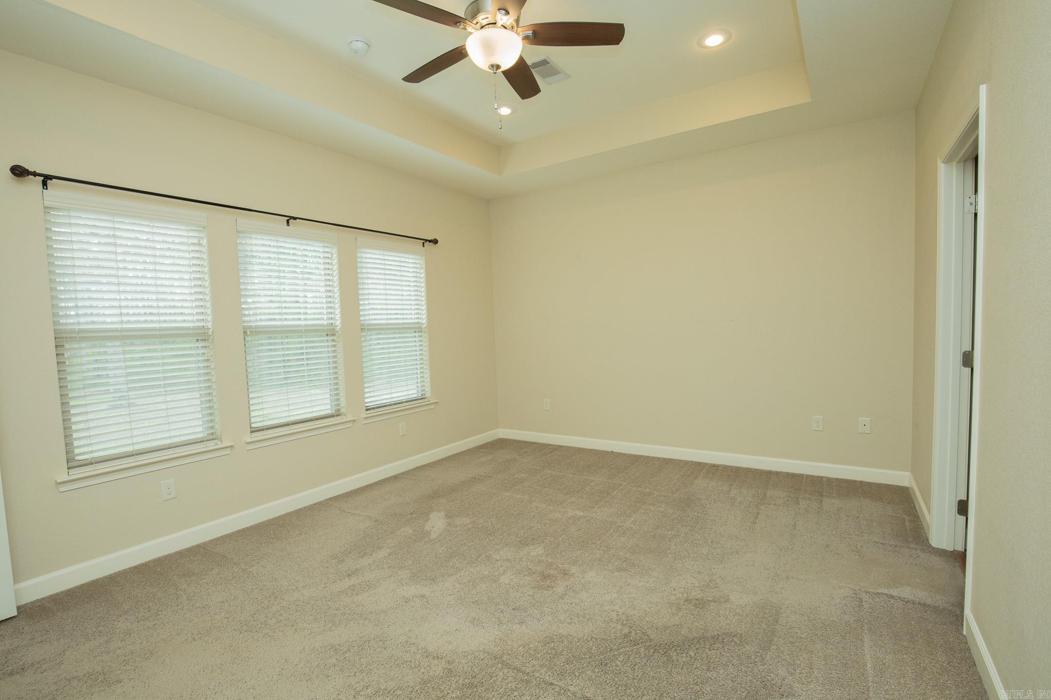 1090 Whispering Oak Property Photo 18