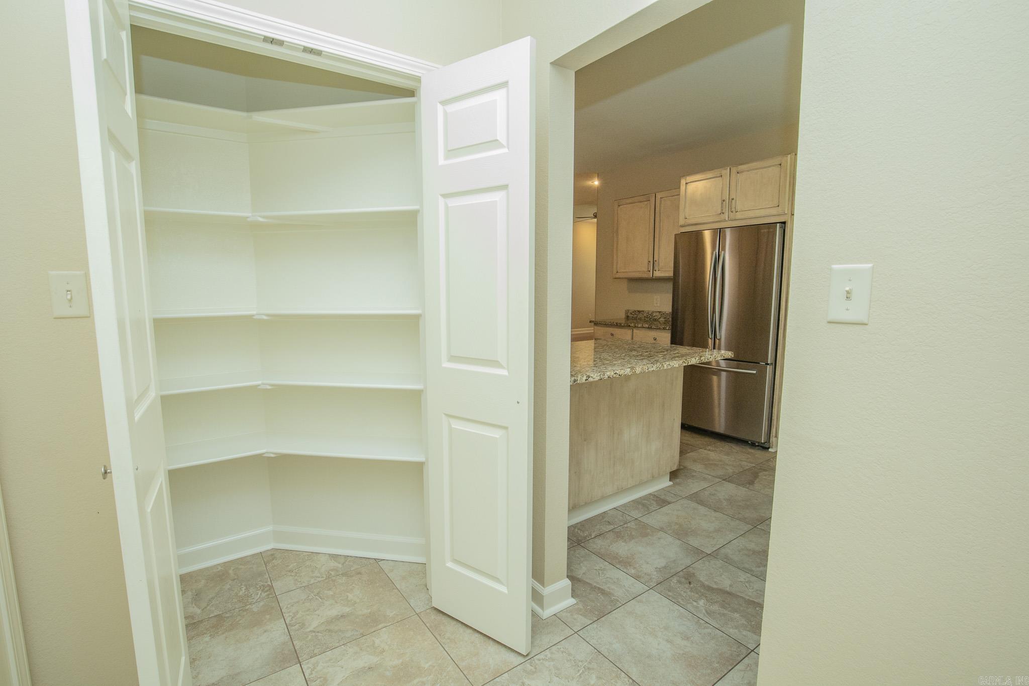 1090 Whispering Oak Property Photo 29