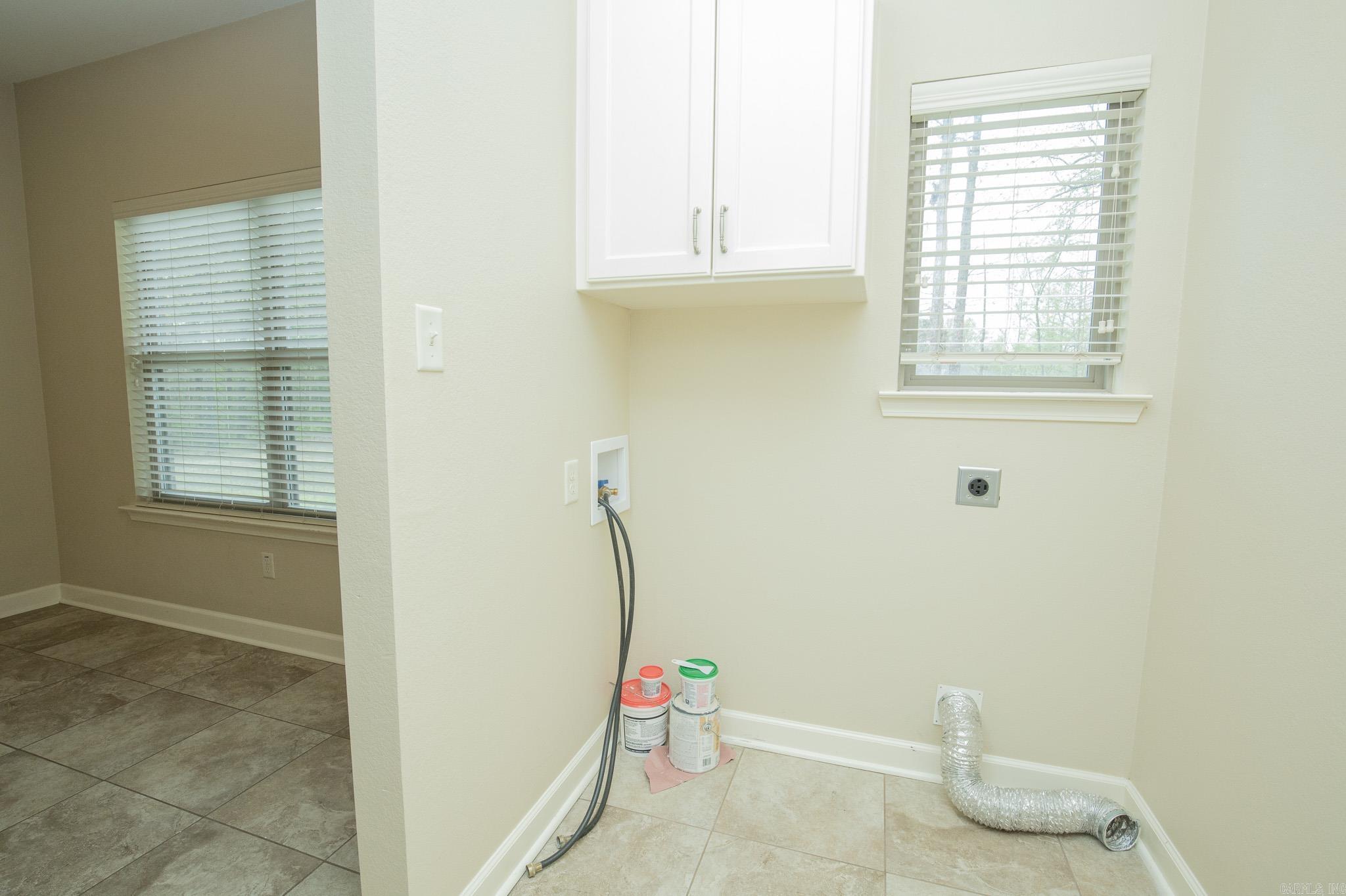 1090 Whispering Oak Property Photo 30