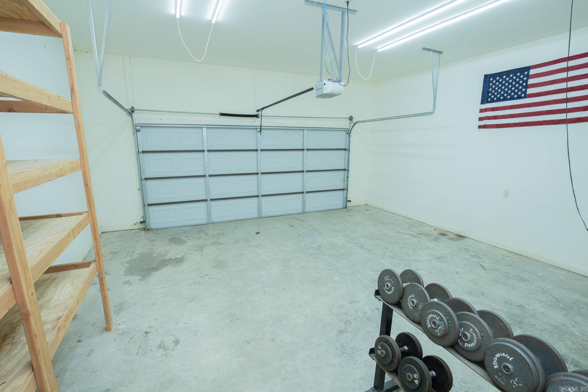 1090 Whispering Oak Property Photo 31