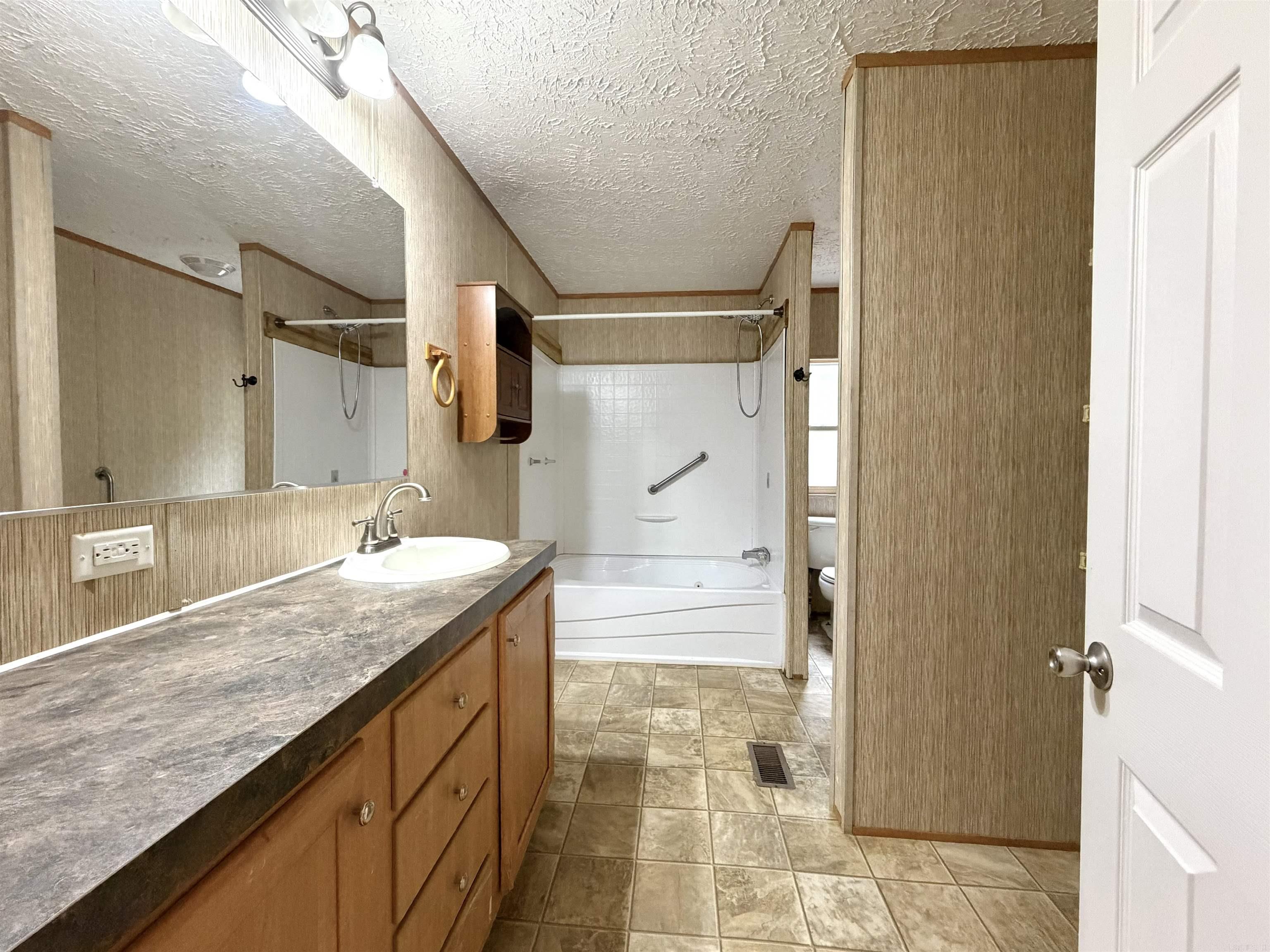 37 Grand Trunk Road Property Photo 13