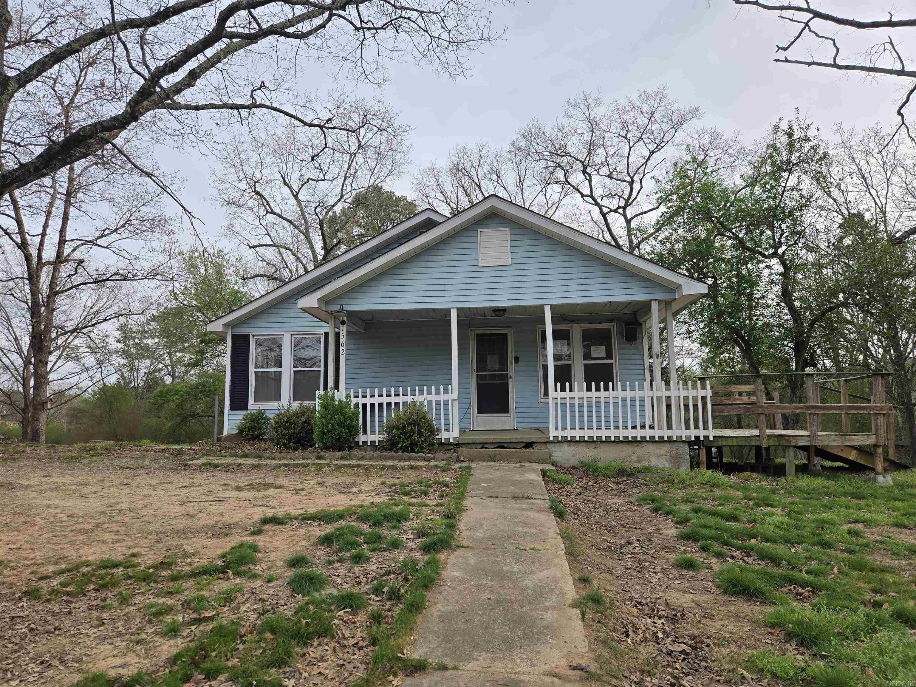 1562 E Hwy 16 Property Photo 1