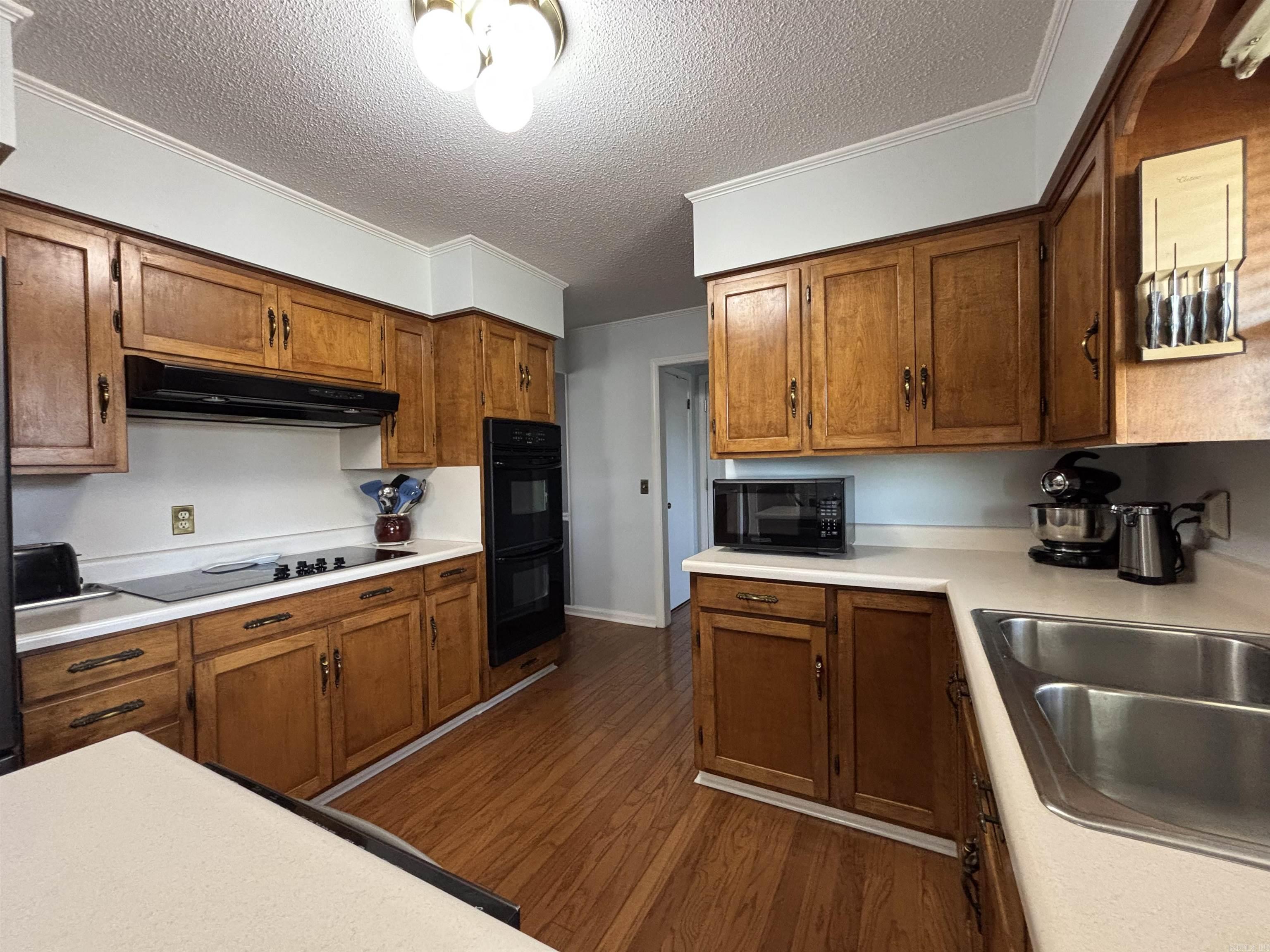 1410 W Main Property Photo 18