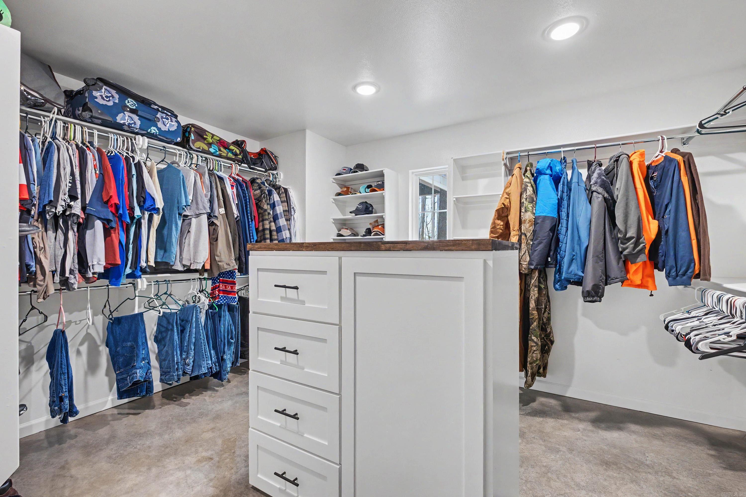 631 Zoa Way Property Photo 35