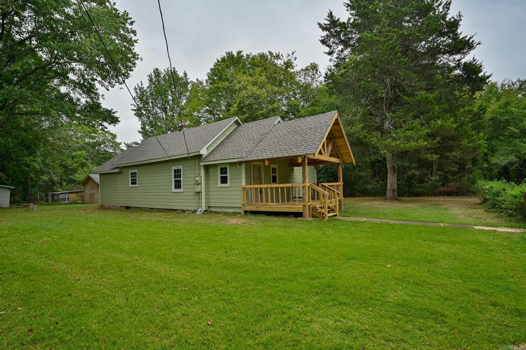 209 Ridge Ave Property Photo 3