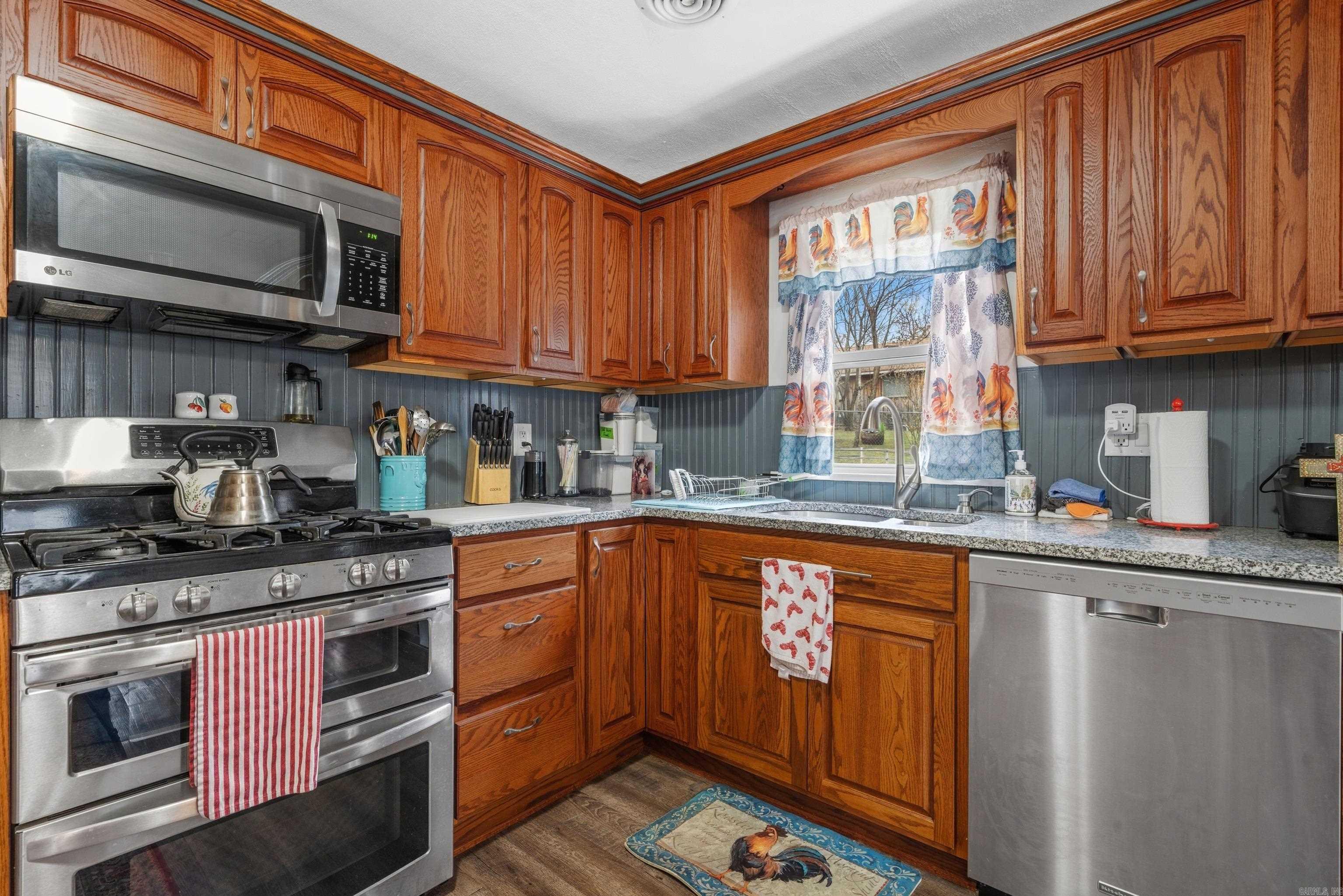 429 Ridgeway Street Property Photo 3
