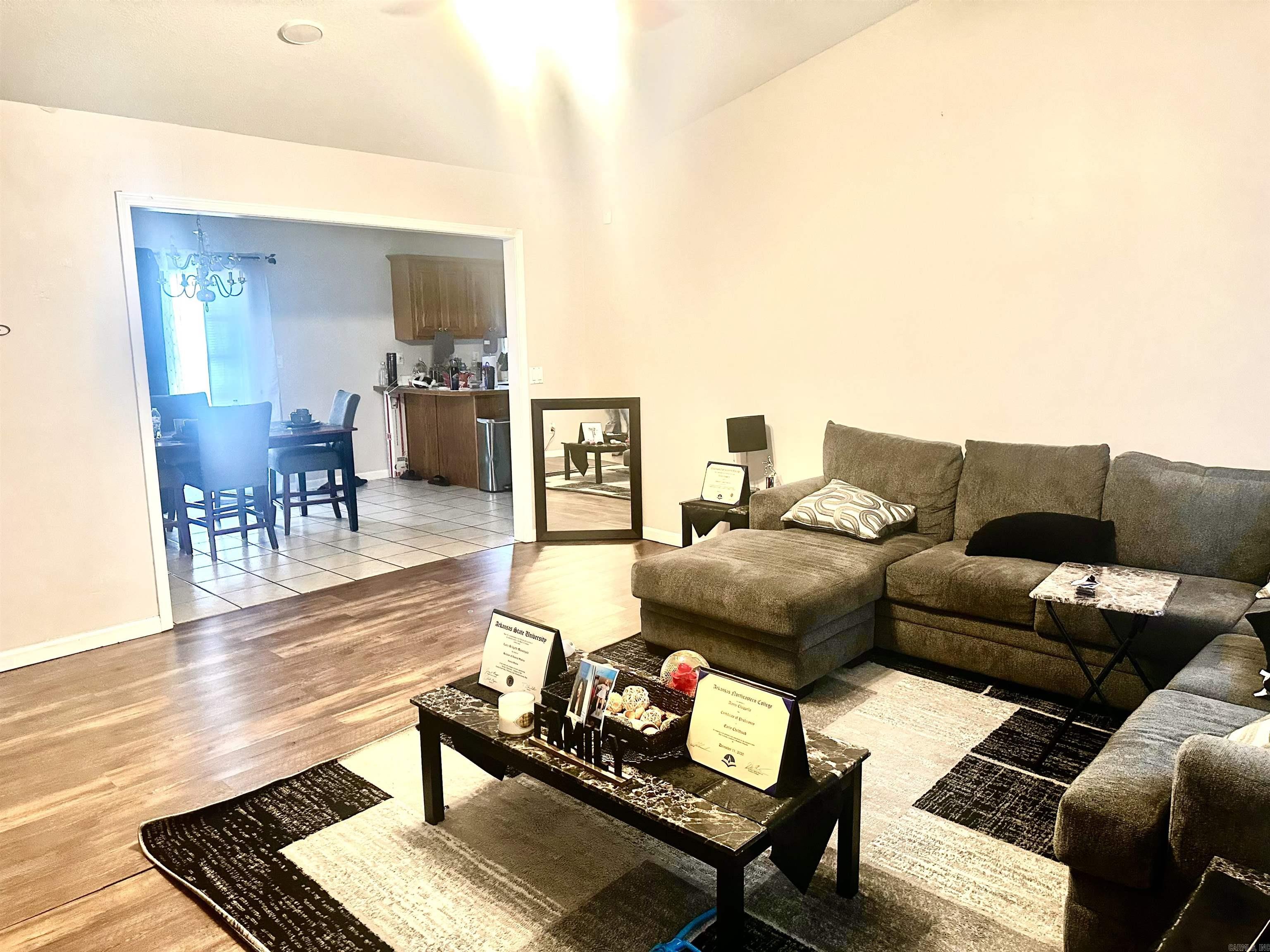 205 Natchez Drive Property Photo 3