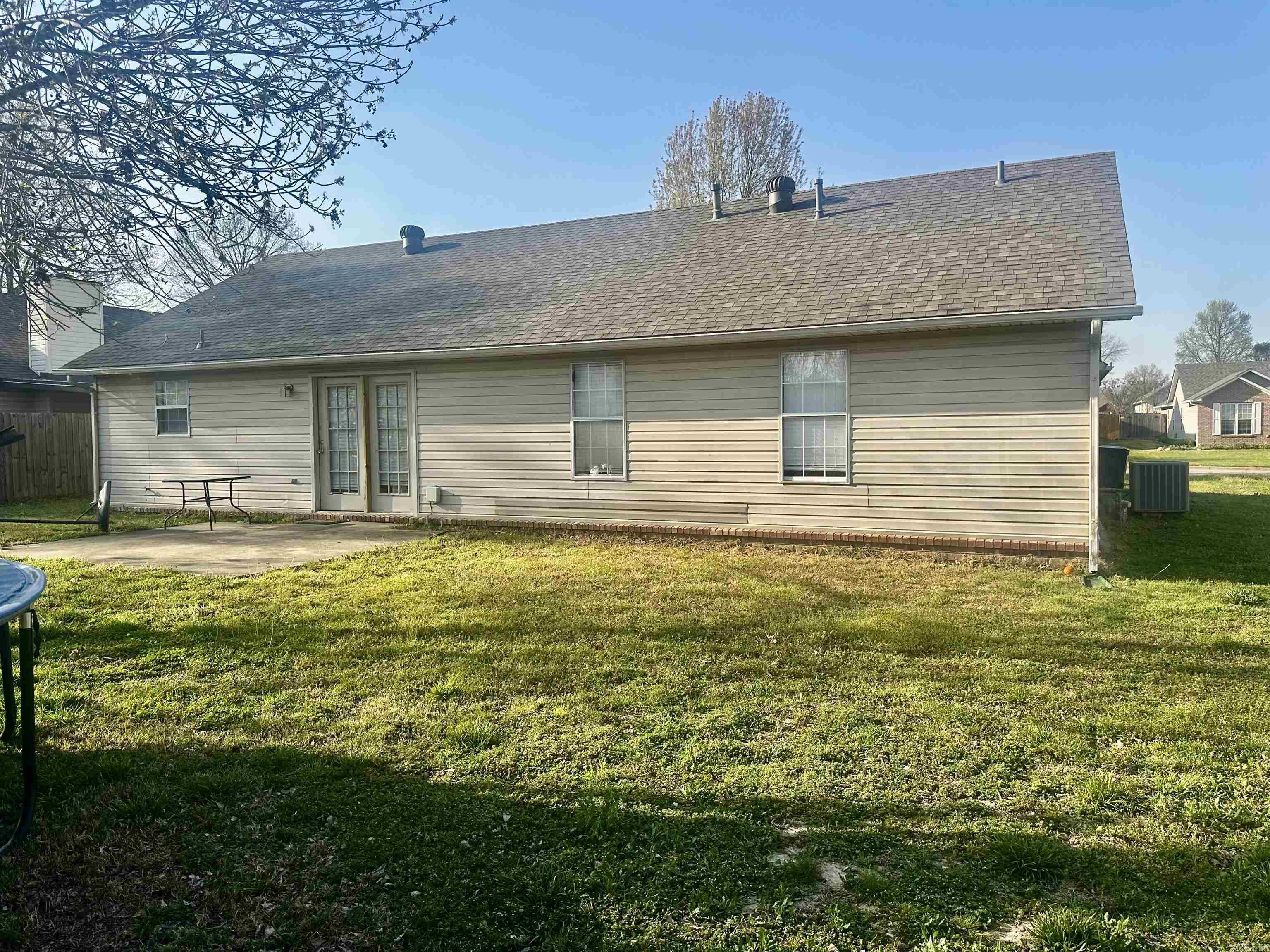205 Natchez Drive Property Photo 7