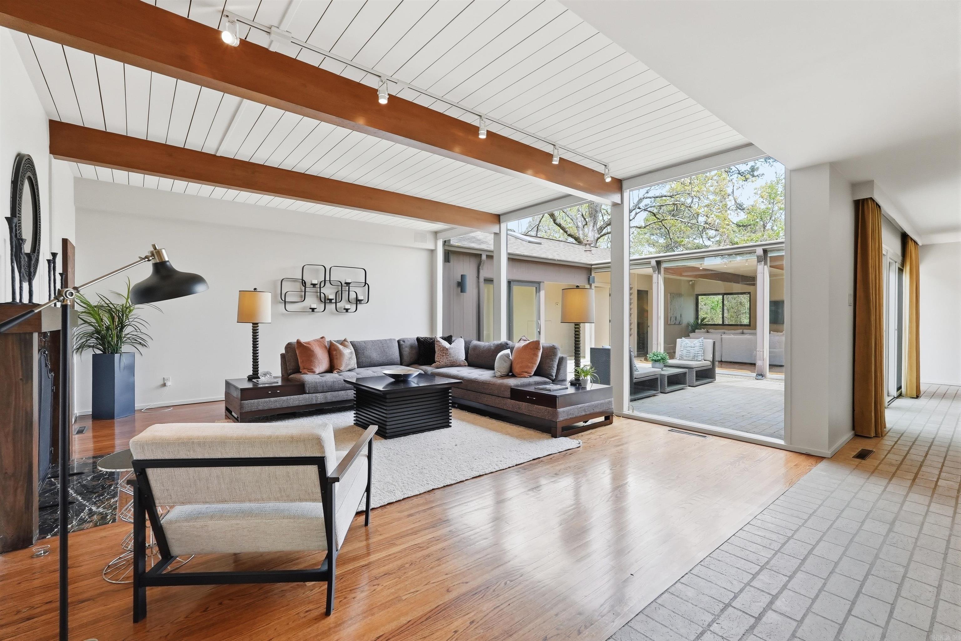 2 Glenridge Road Property Photo 7