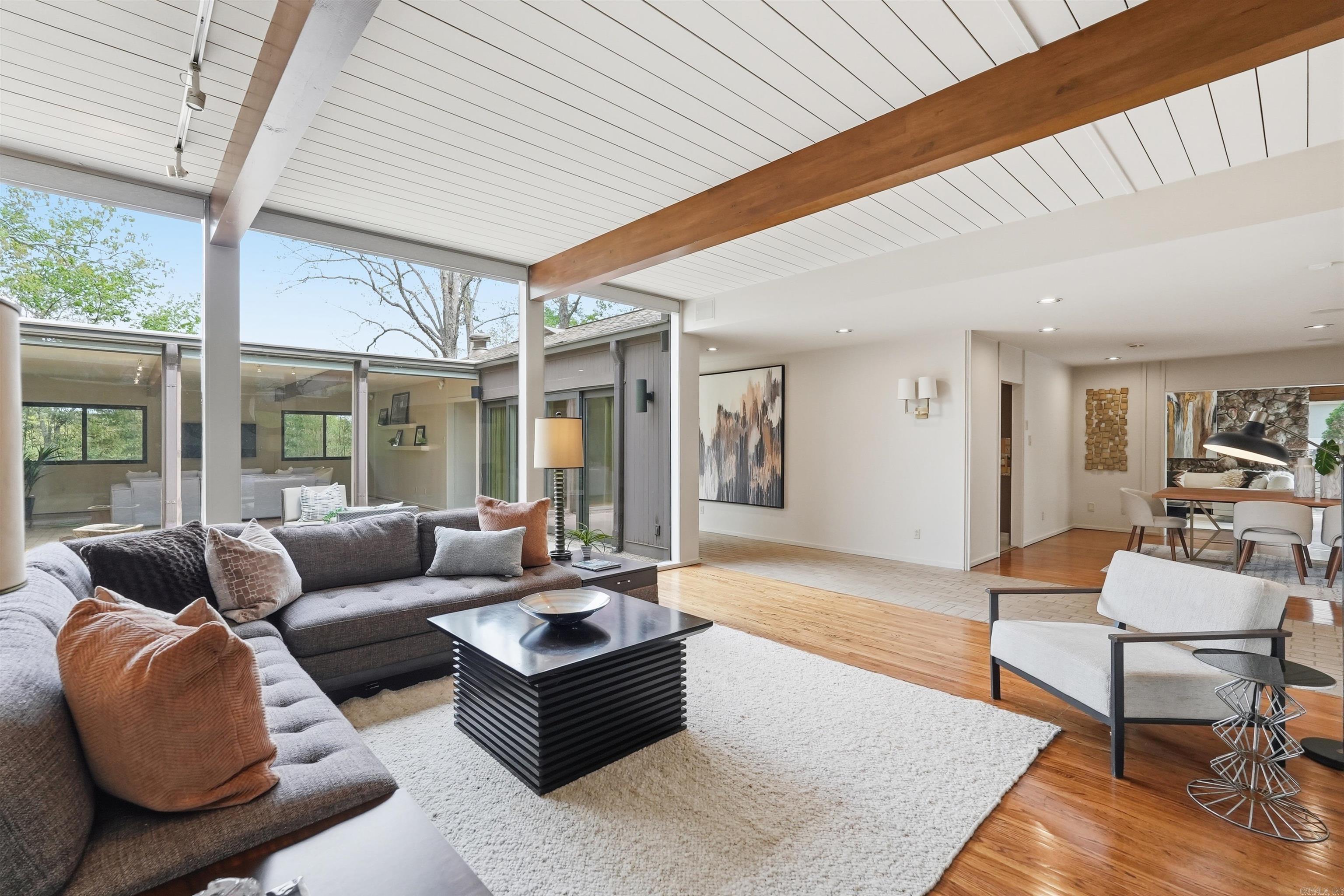 2 Glenridge Road Property Photo 8