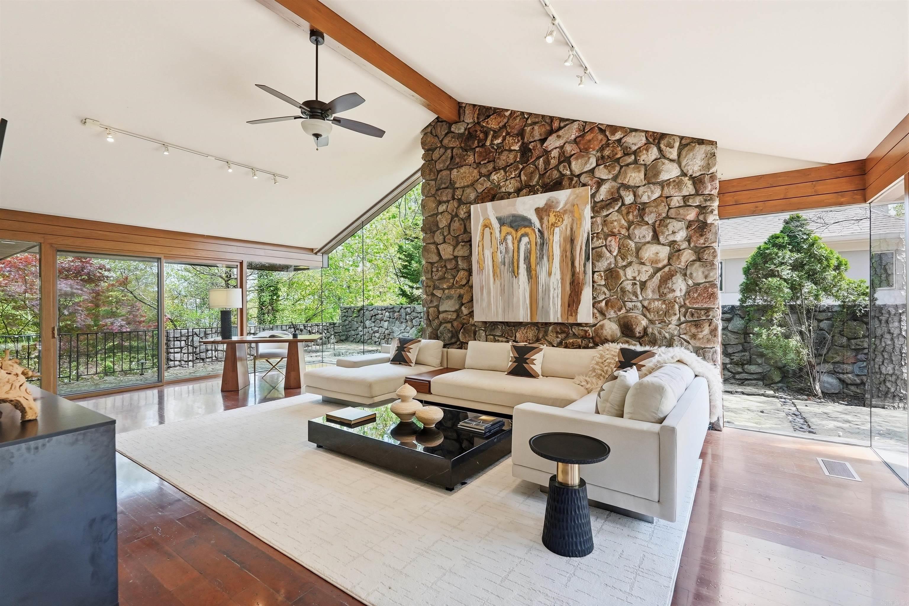 2 Glenridge Road Property Photo 15