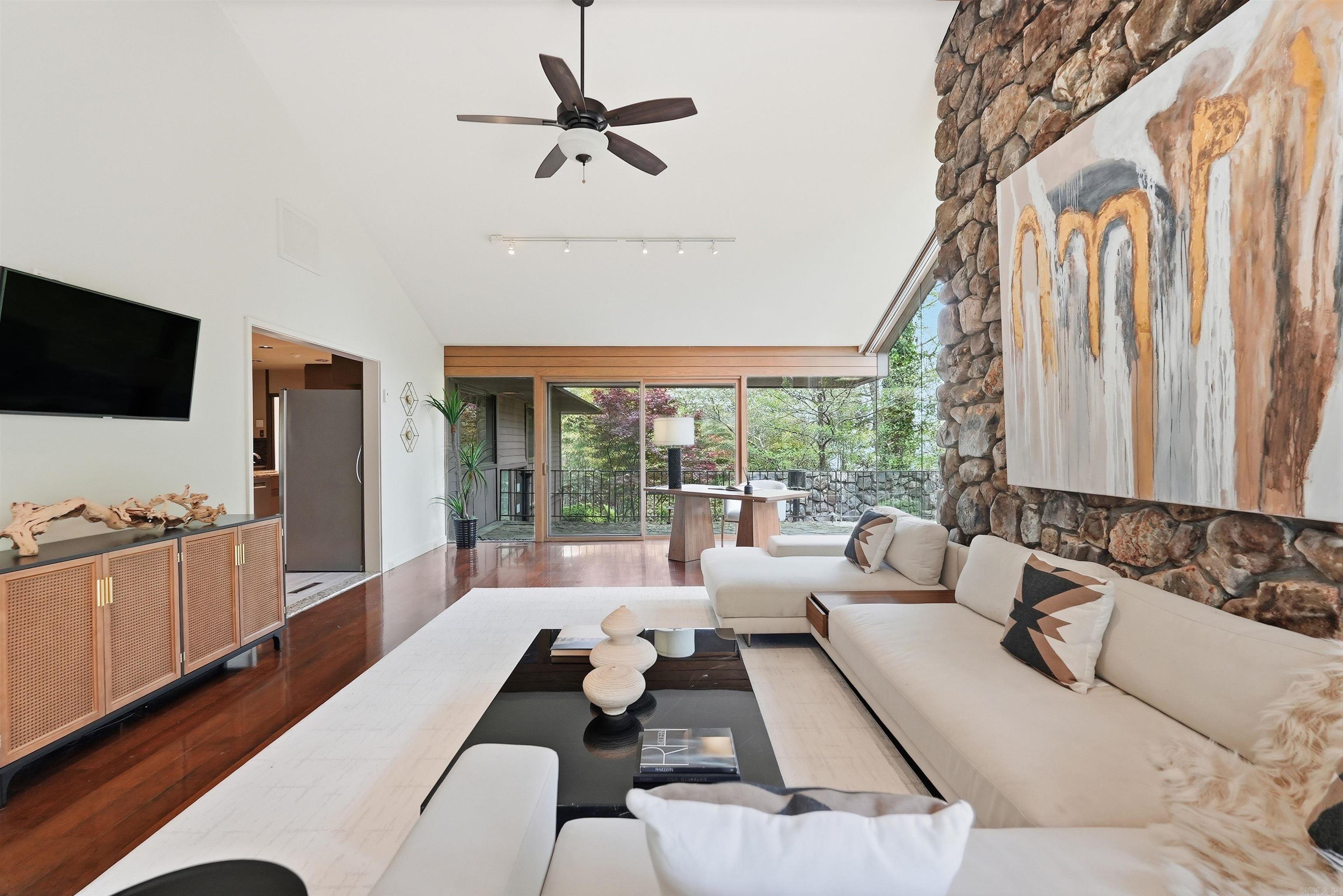 2 Glenridge Road Property Photo 18