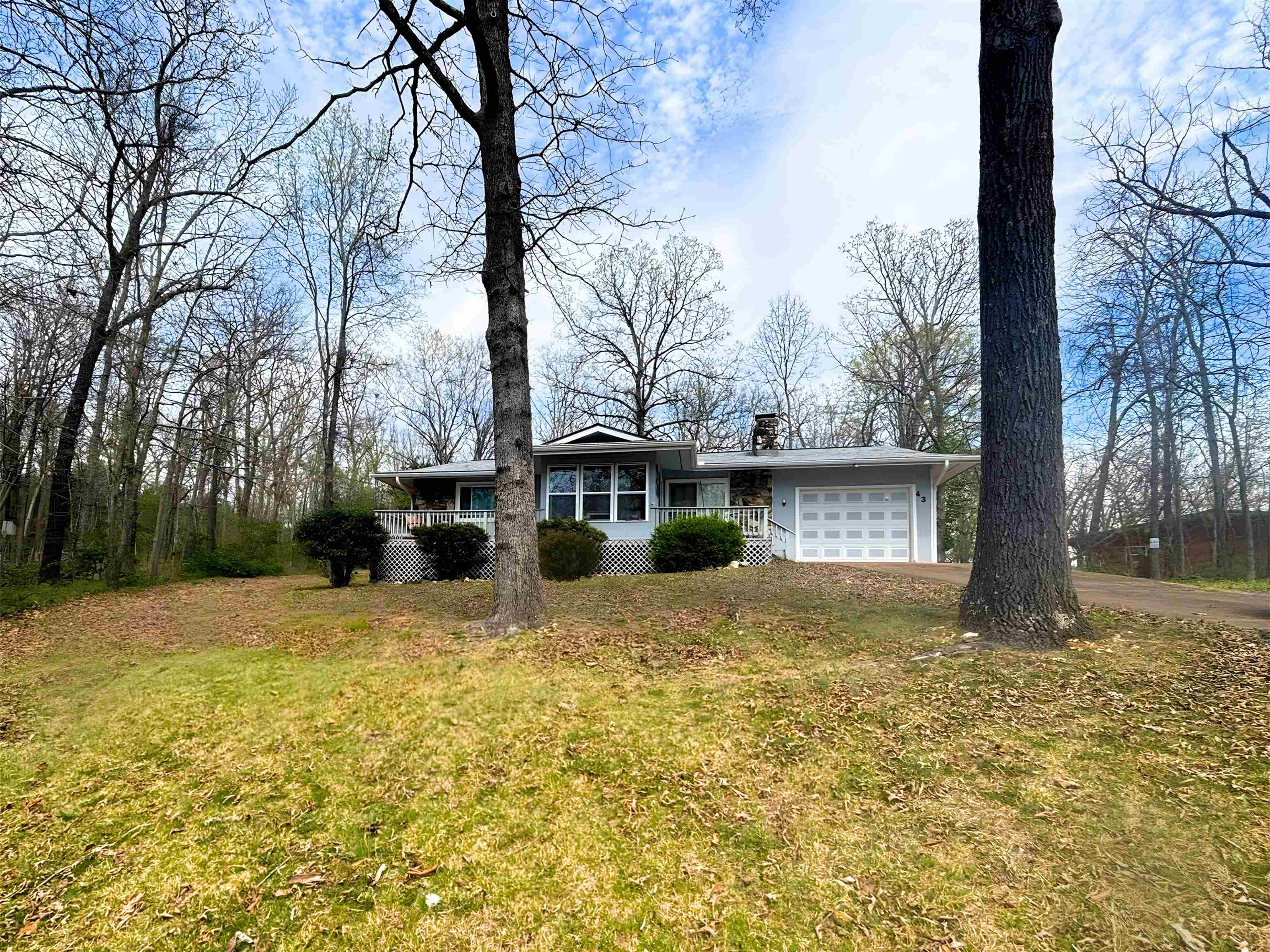 43 Winnebago Drive Property Photo 1