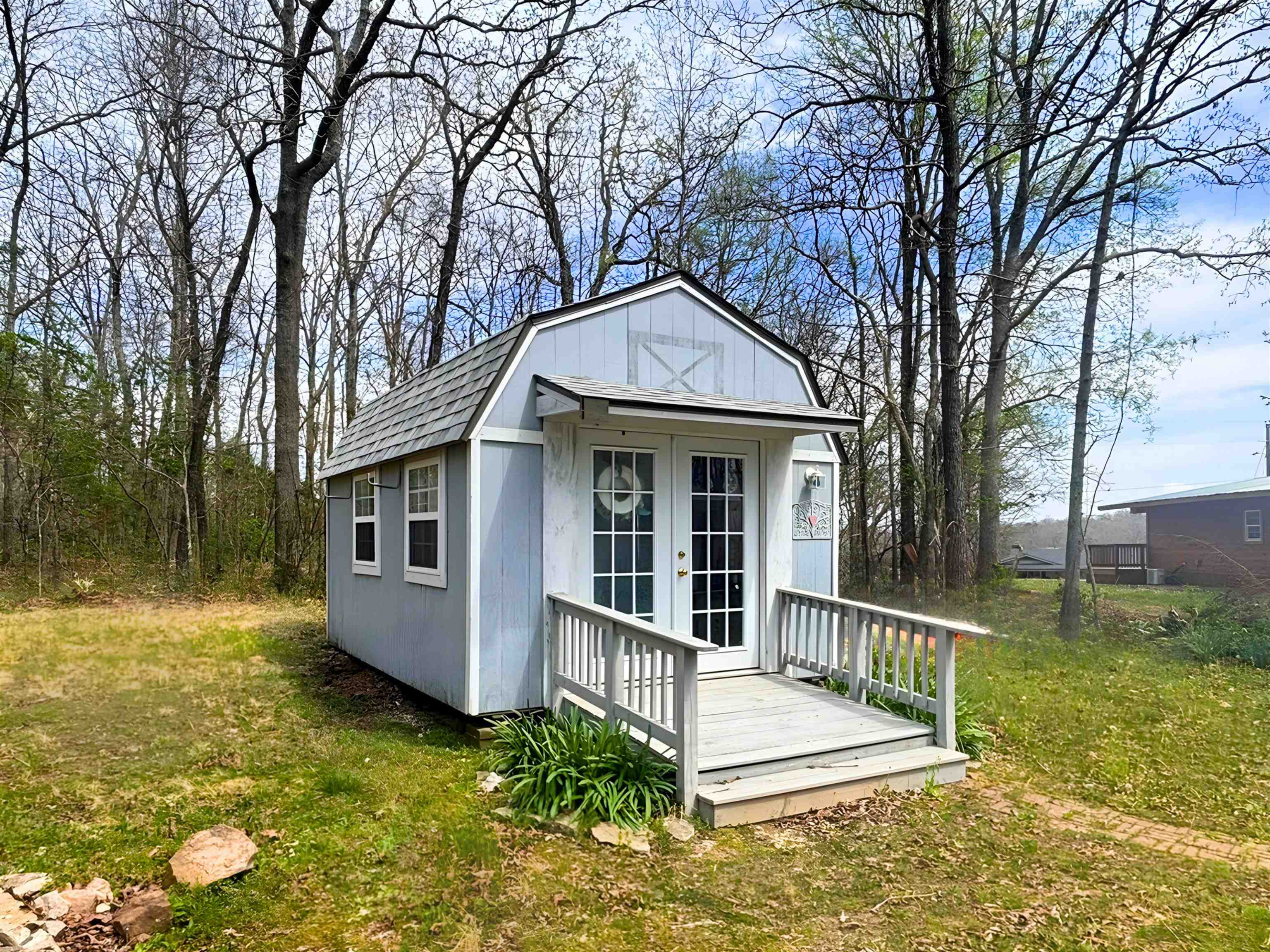 43 Winnebago Drive Property Photo 4