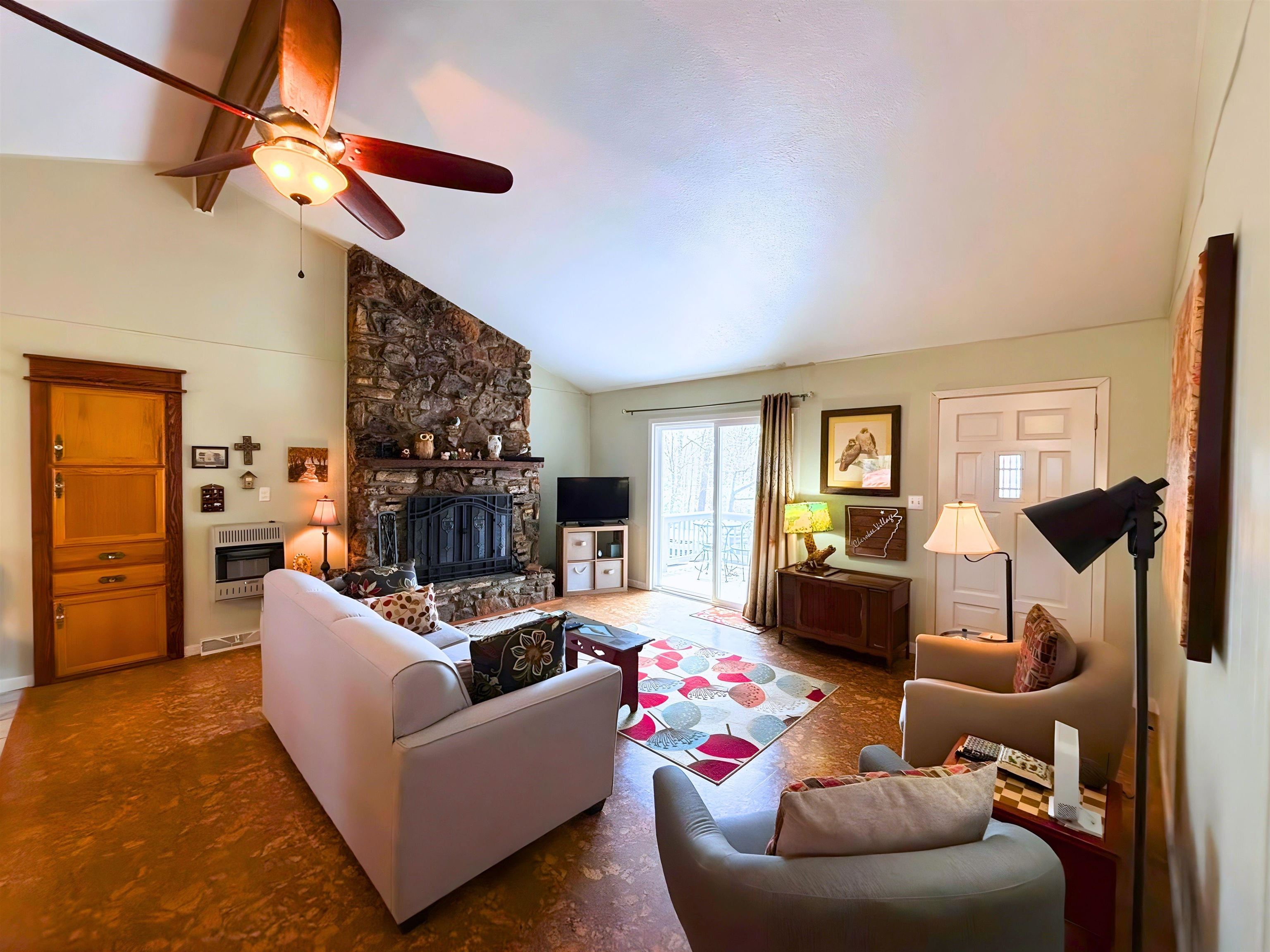43 Winnebago Drive Property Photo 12