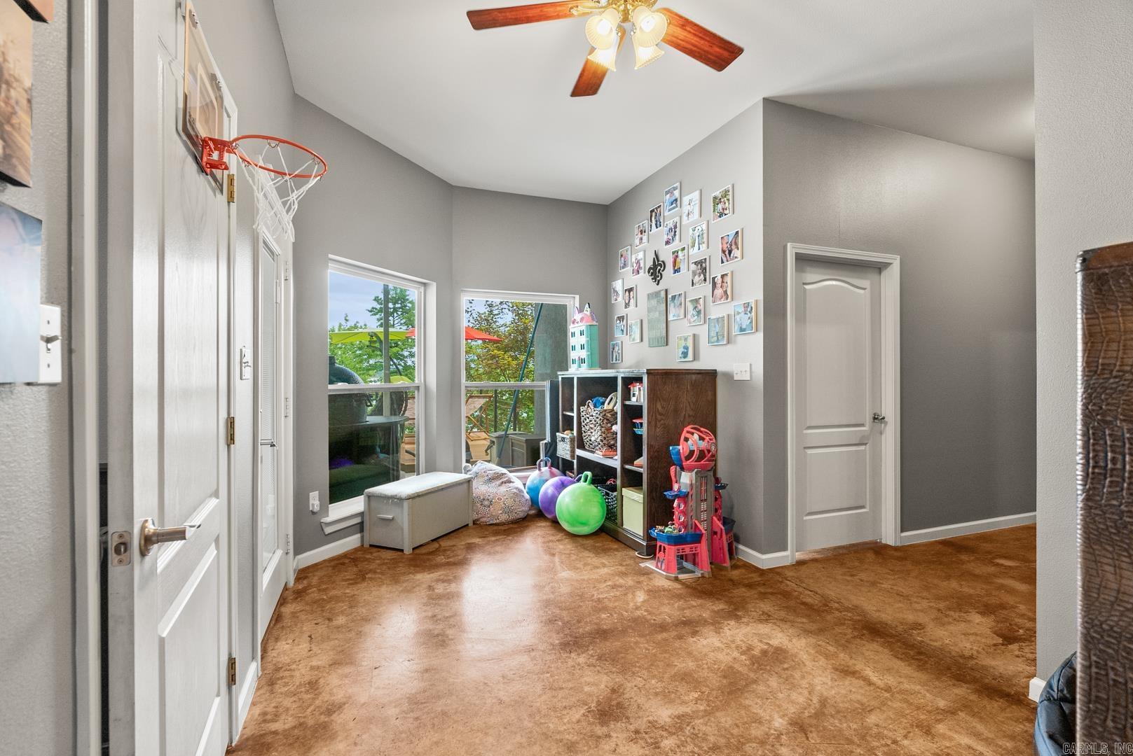 1101 Lakefront Road Property Photo 41