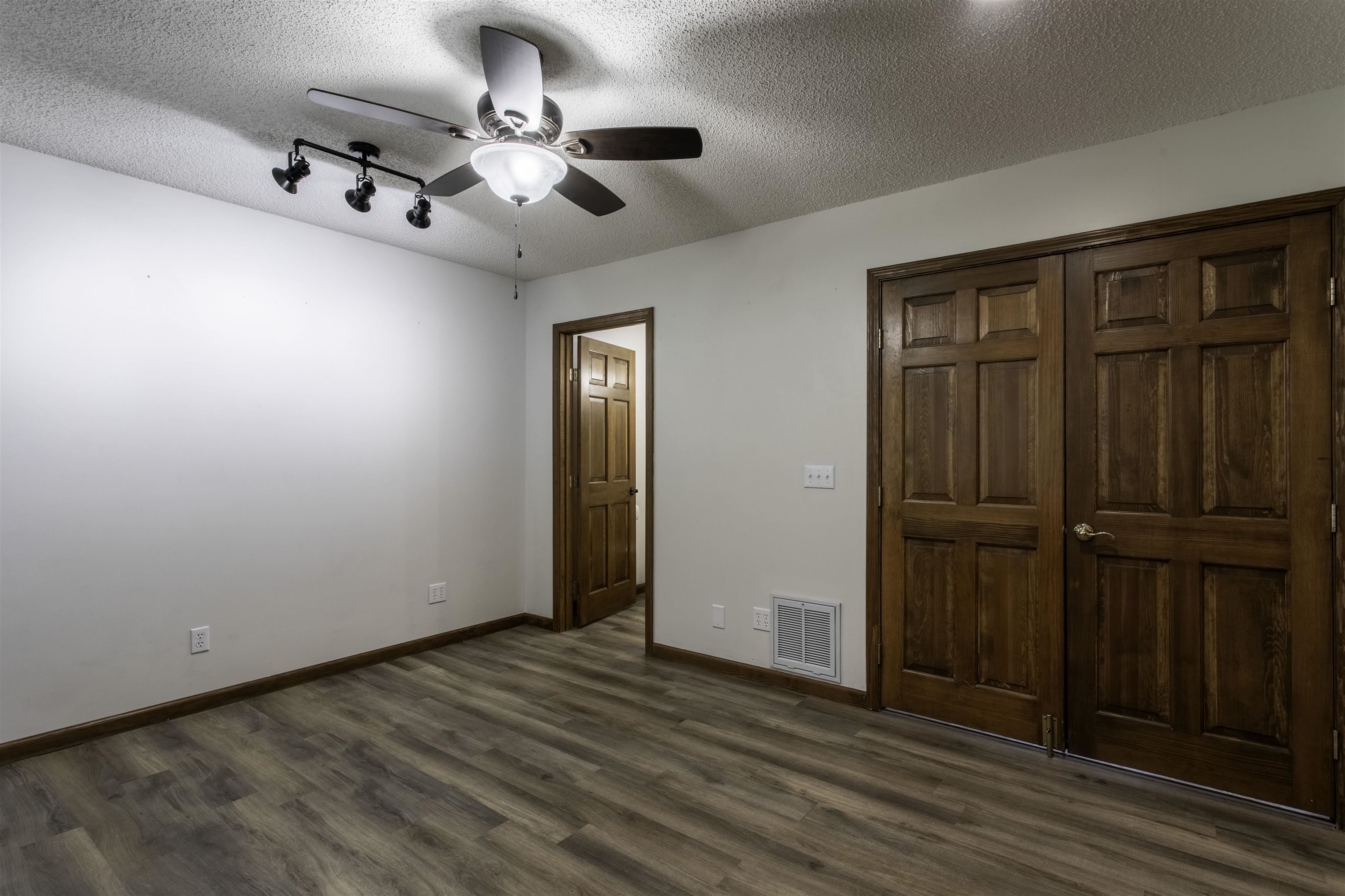 8 Winnebago Trace Property Photo 14