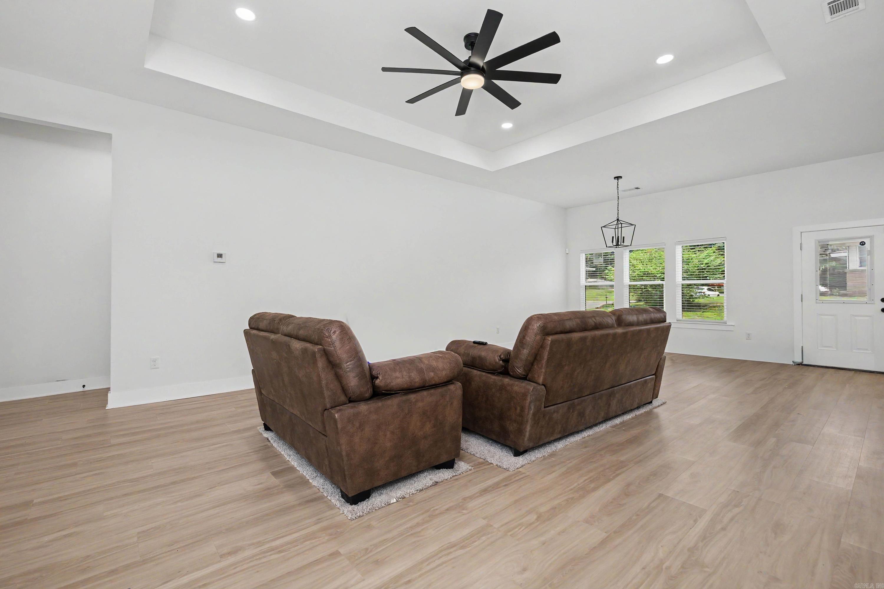 101 Montana Avenue Property Photo 7