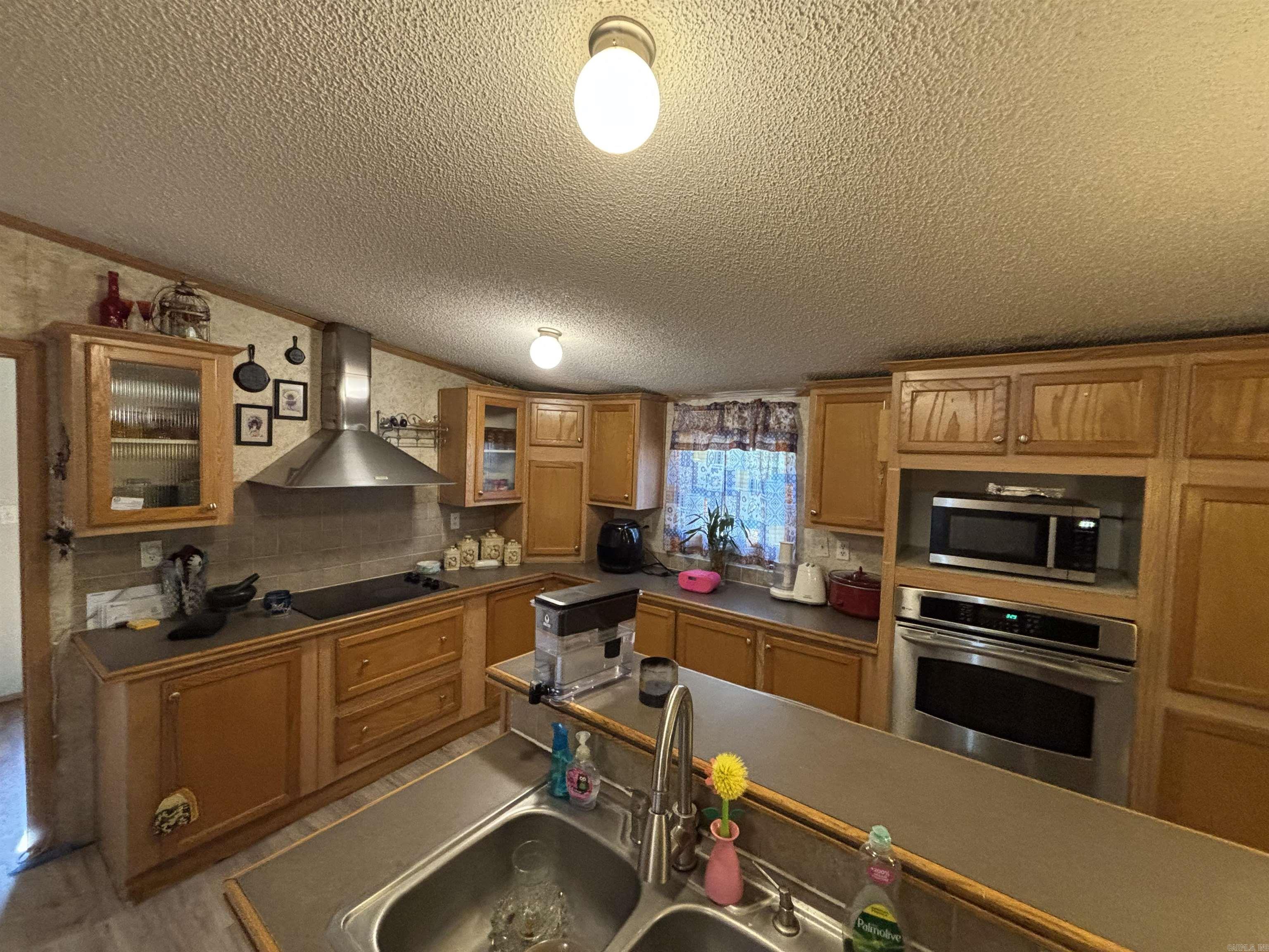 14130 Dollarway Rd. Property Photo 8