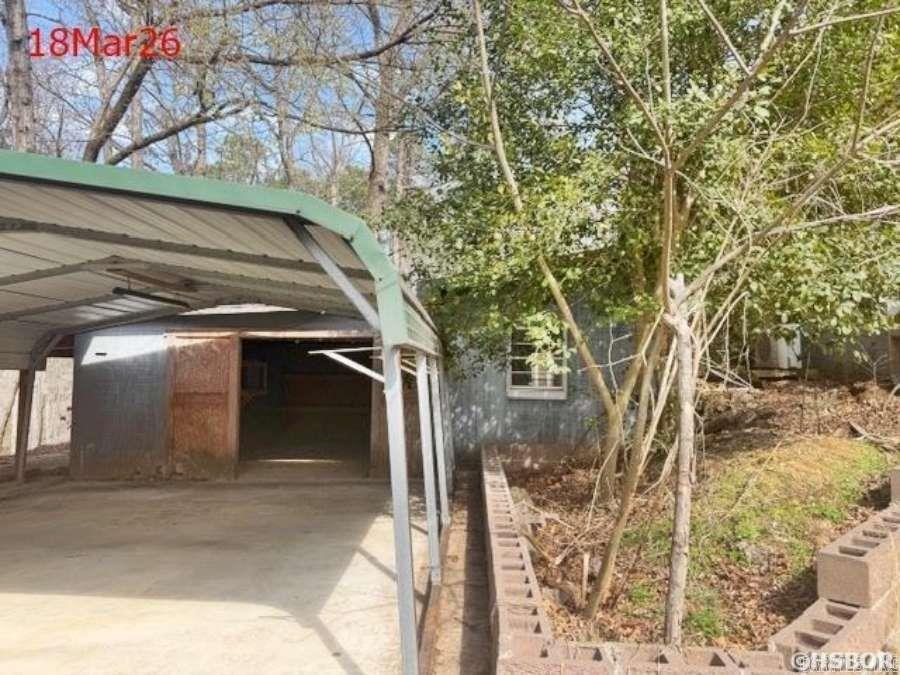 58 Hummingbird Lane Property Photo 3