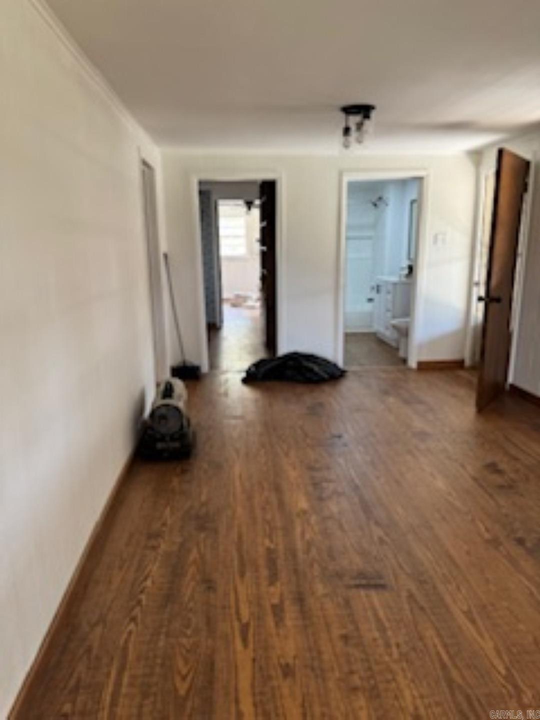 145 Carter St Property Photo 3