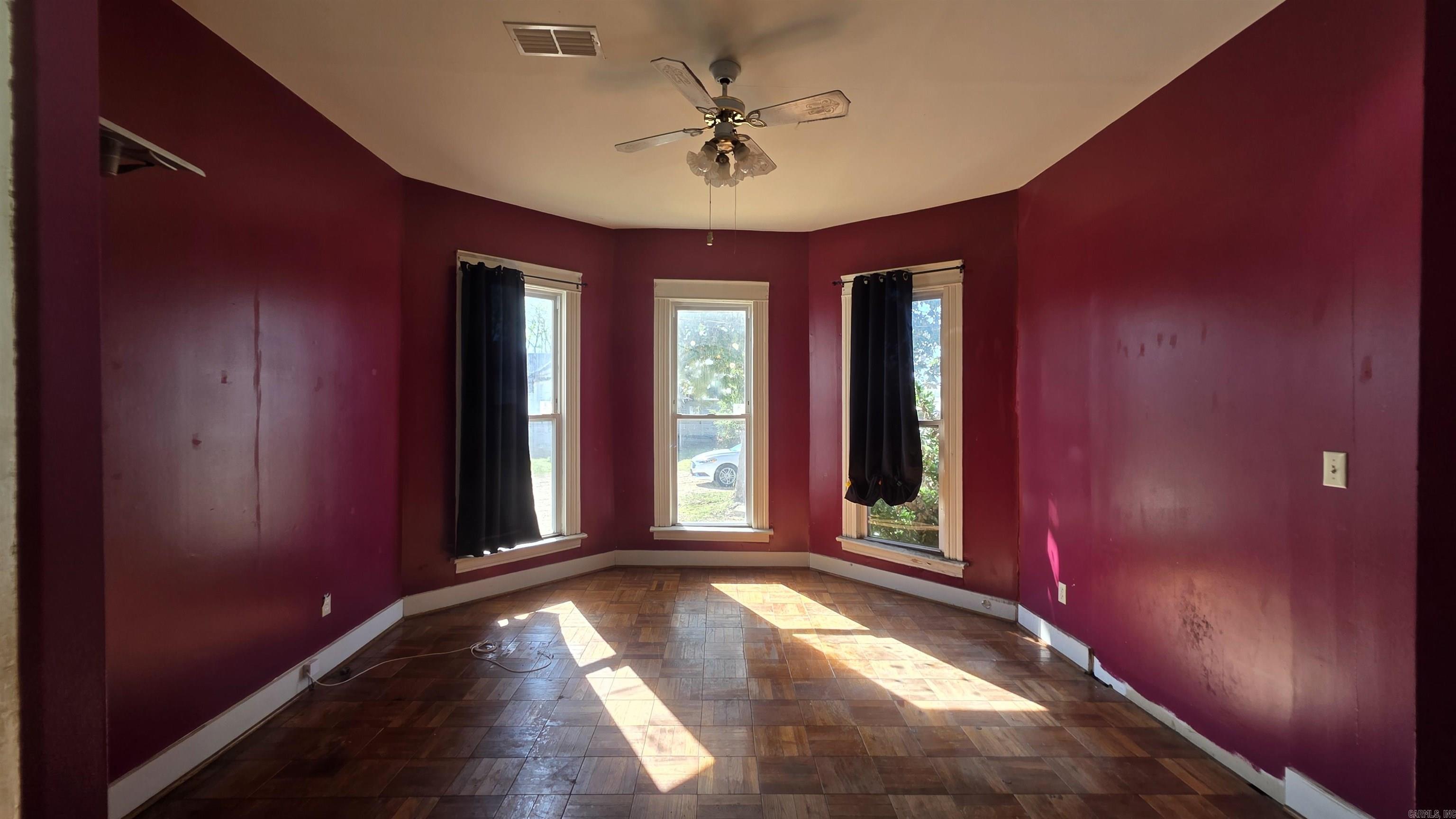 207 W Central Street Property Photo 11