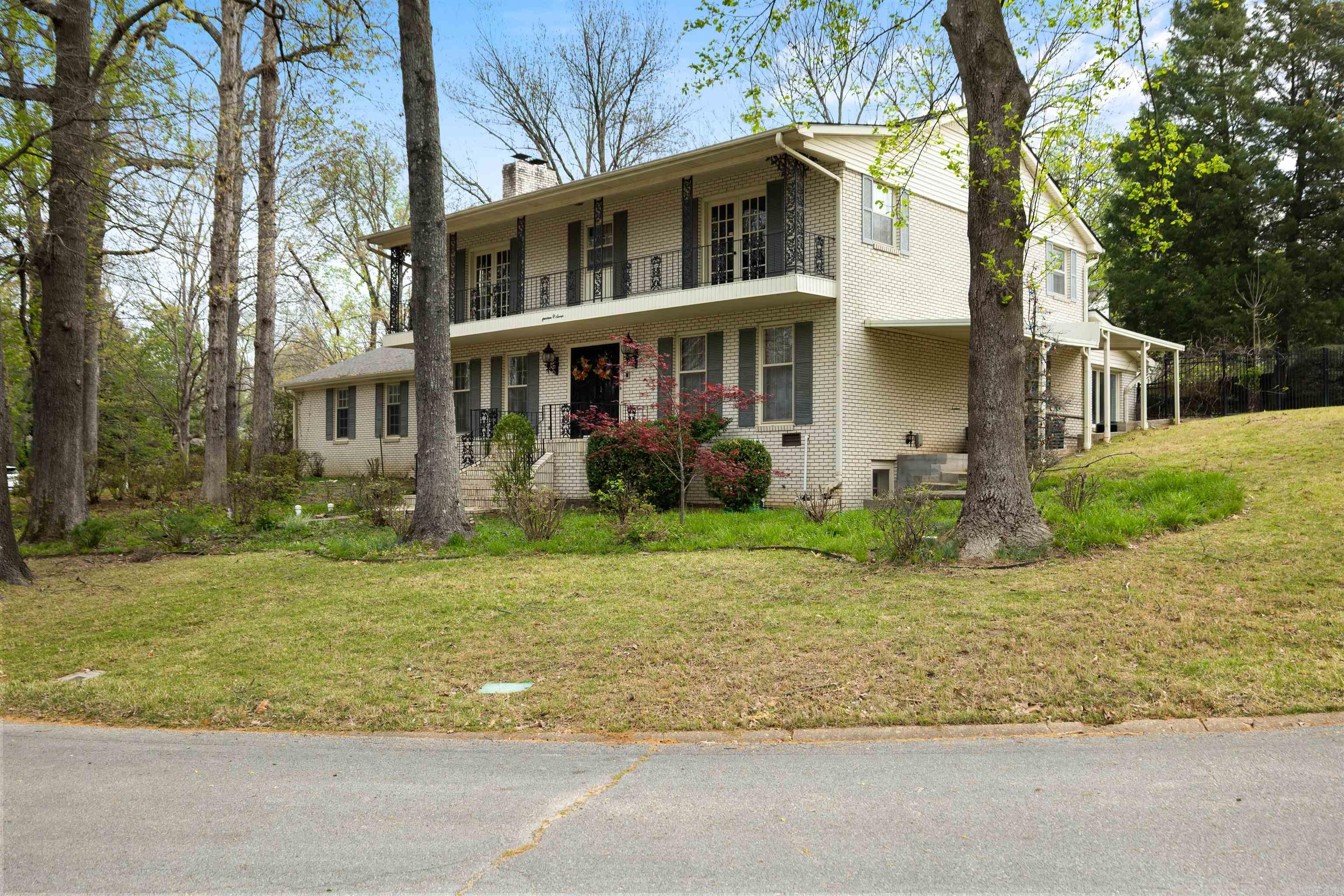 1407 Redbud Property Photo 2