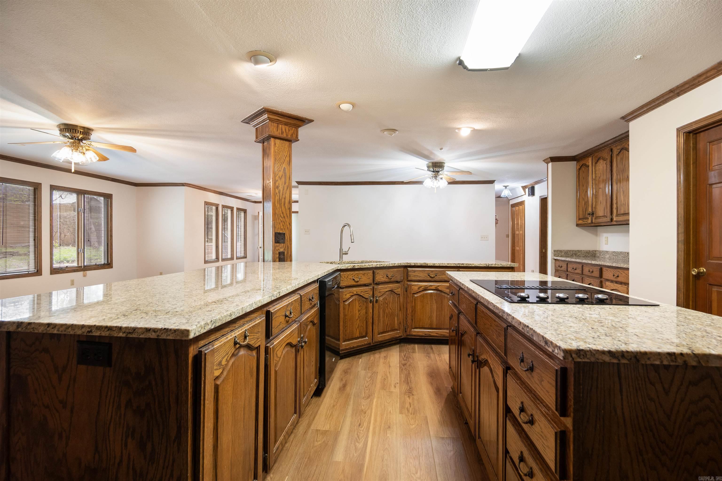1407 Redbud Property Photo 16