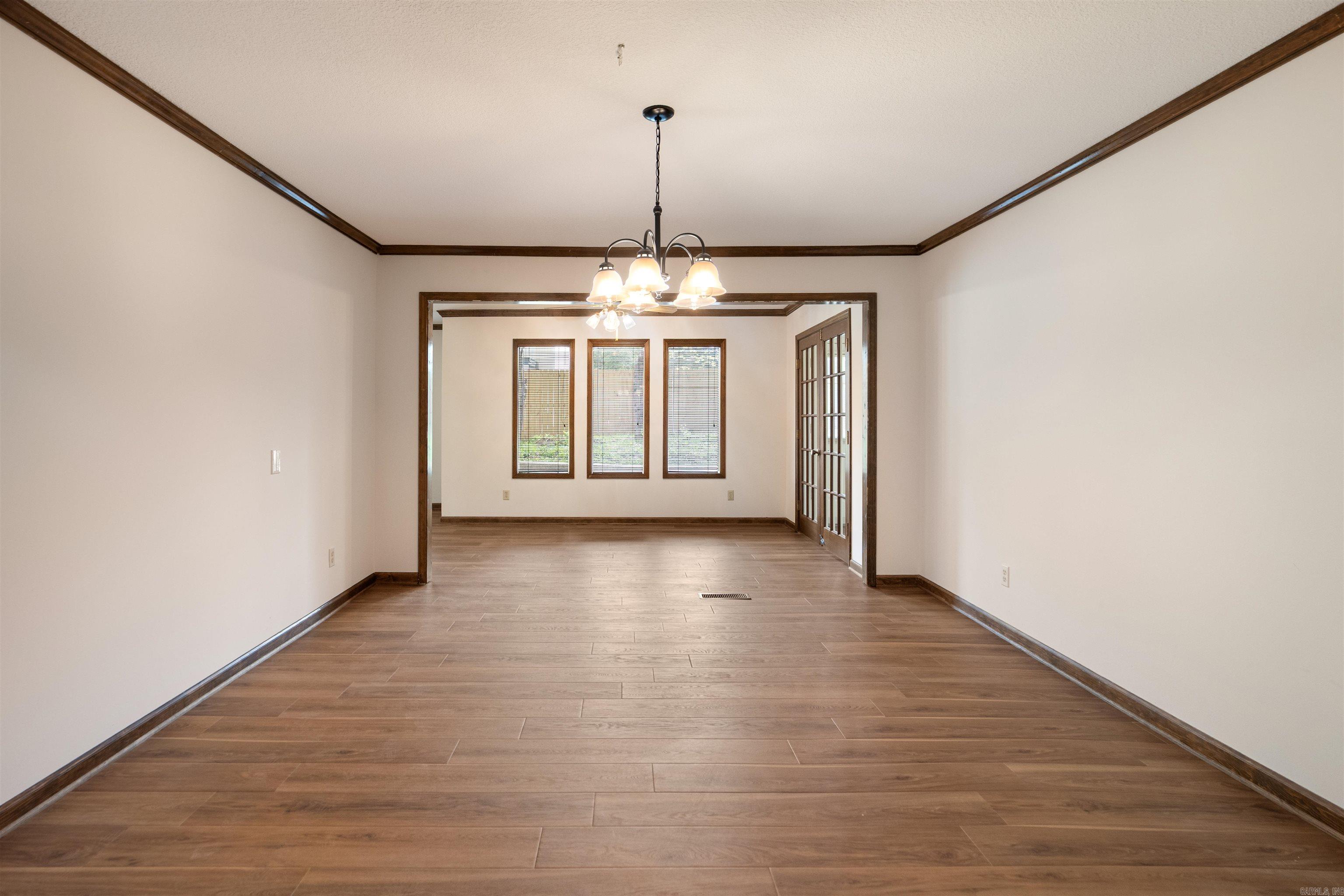 1407 Redbud Property Photo 20