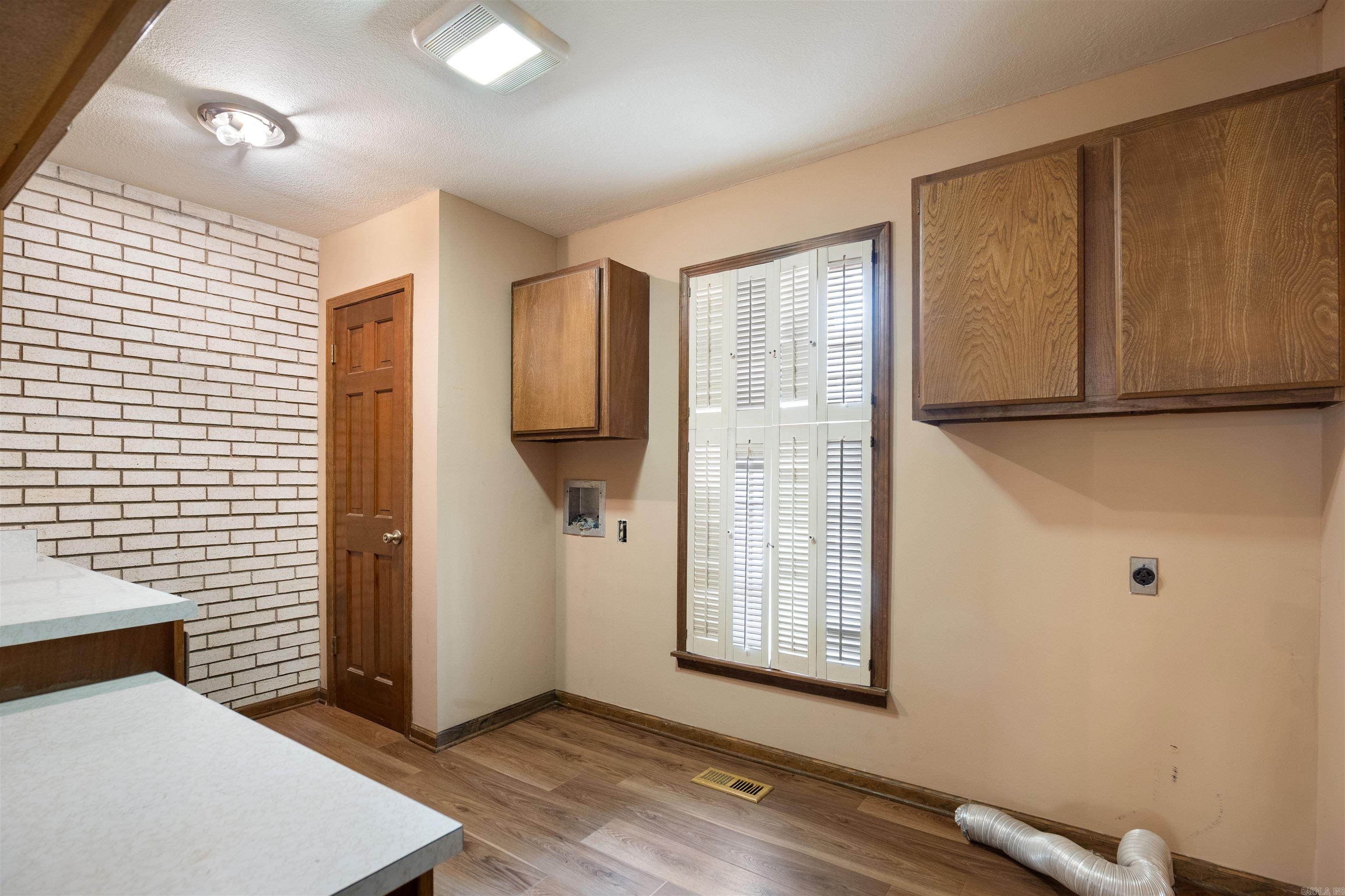 1407 Redbud Property Photo 26