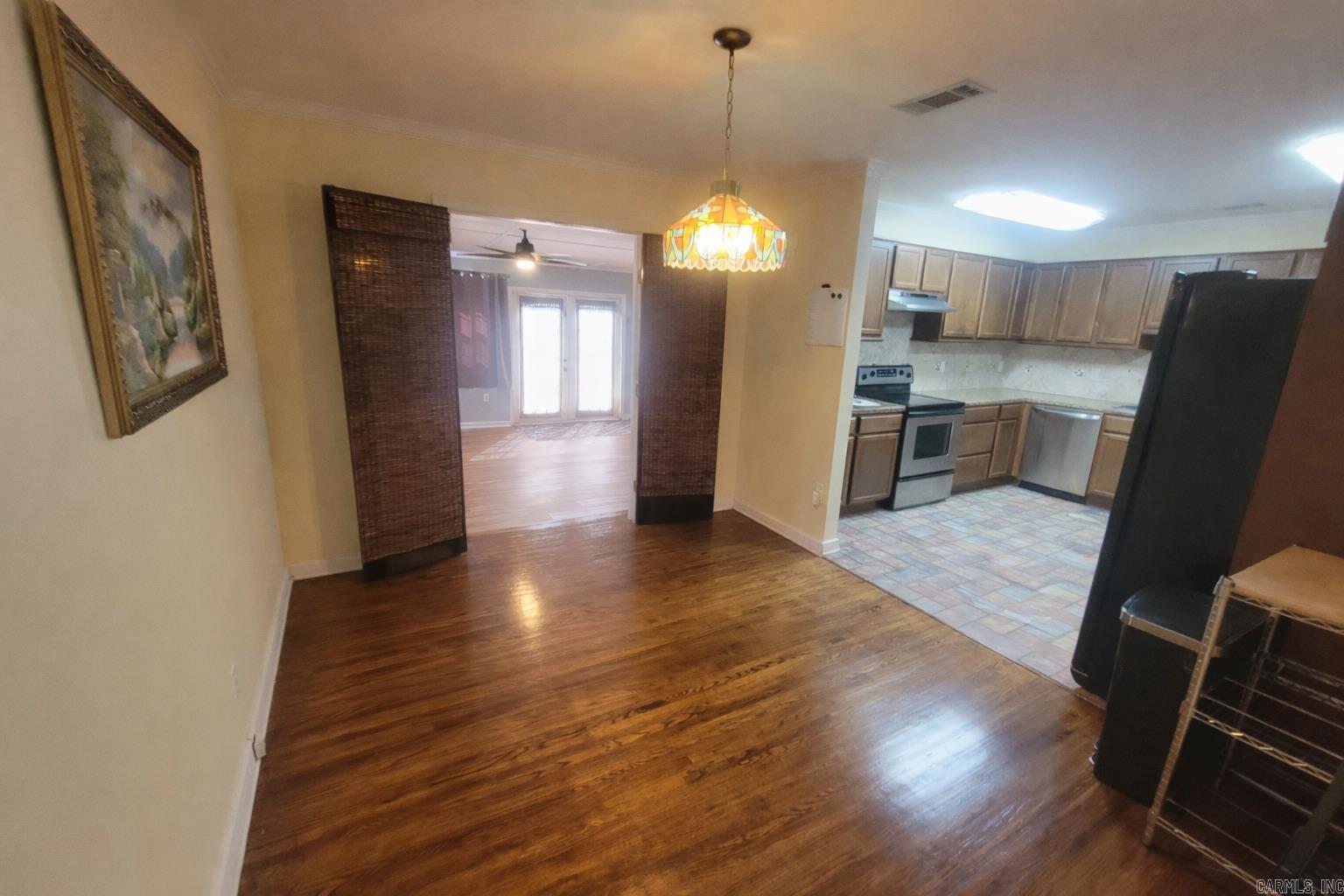 130 Sheridan Road Property Photo 6