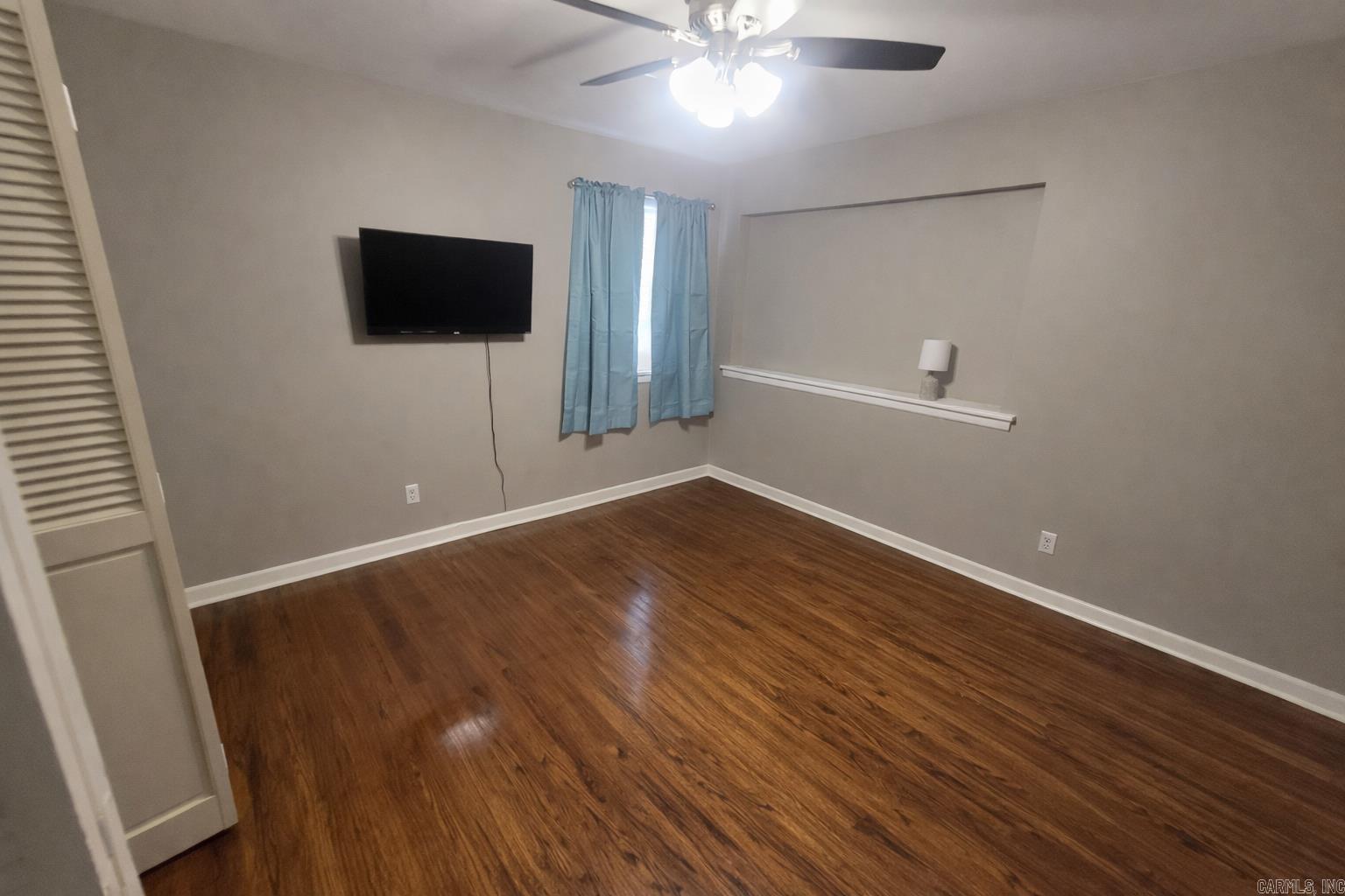 130 Sheridan Road Property Photo 9