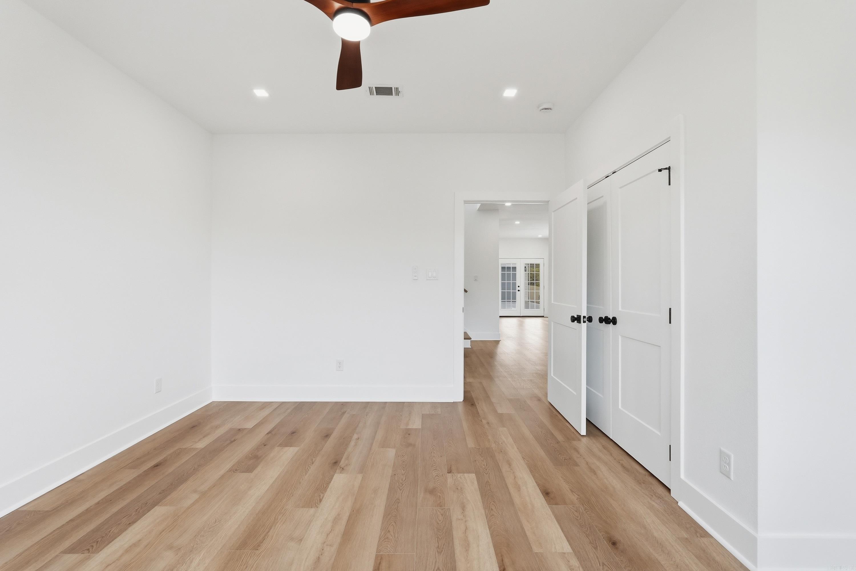 1914 Scott Street Property Photo 24