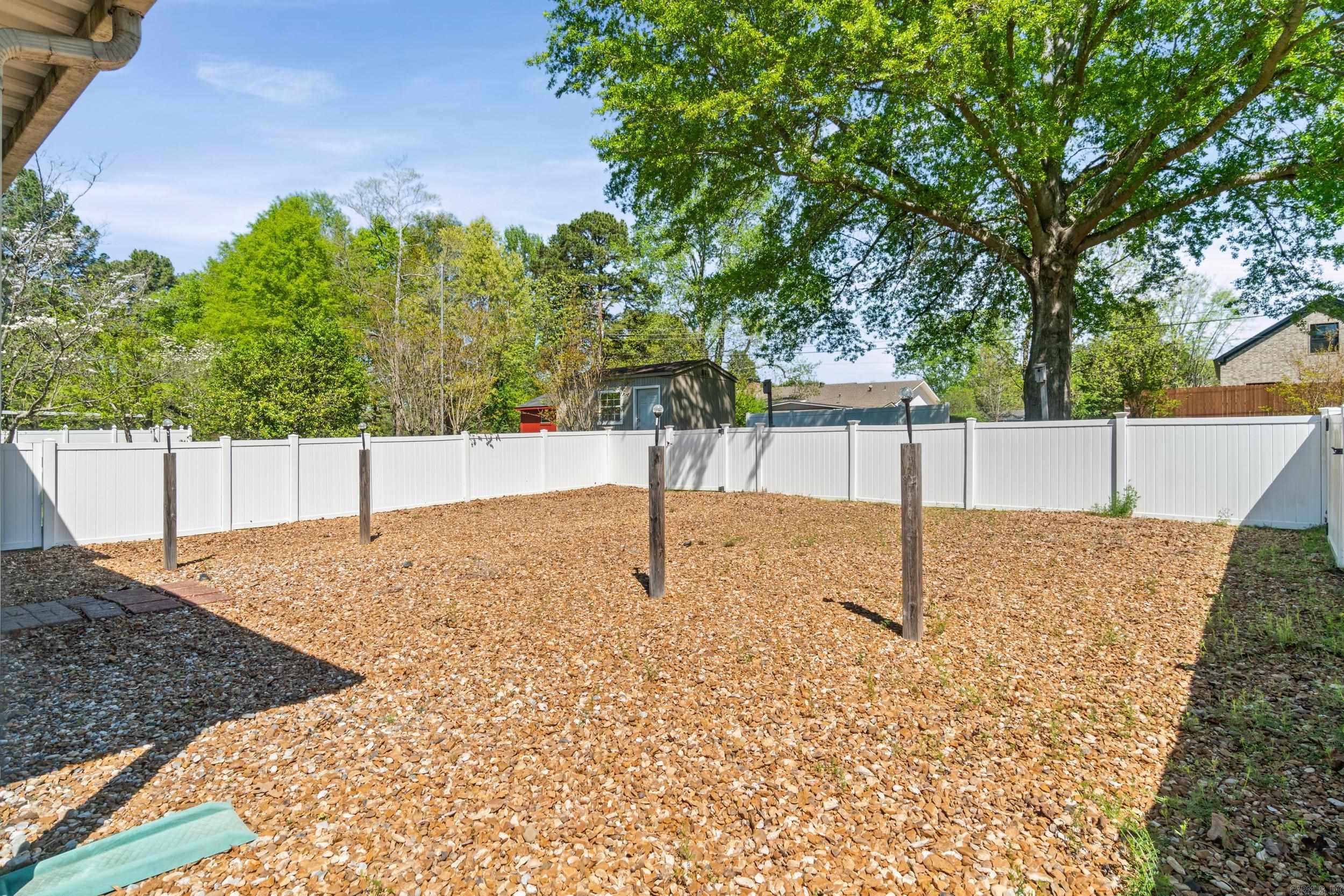 423 Hillcrest Drive Property Photo 23