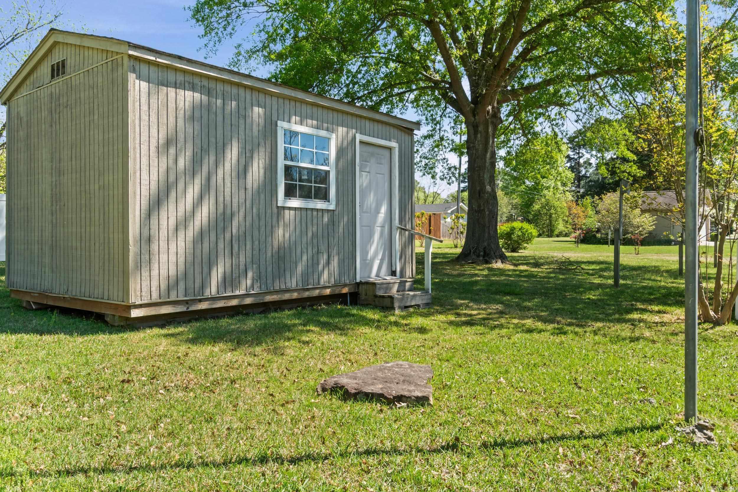423 Hillcrest Drive Property Photo 25