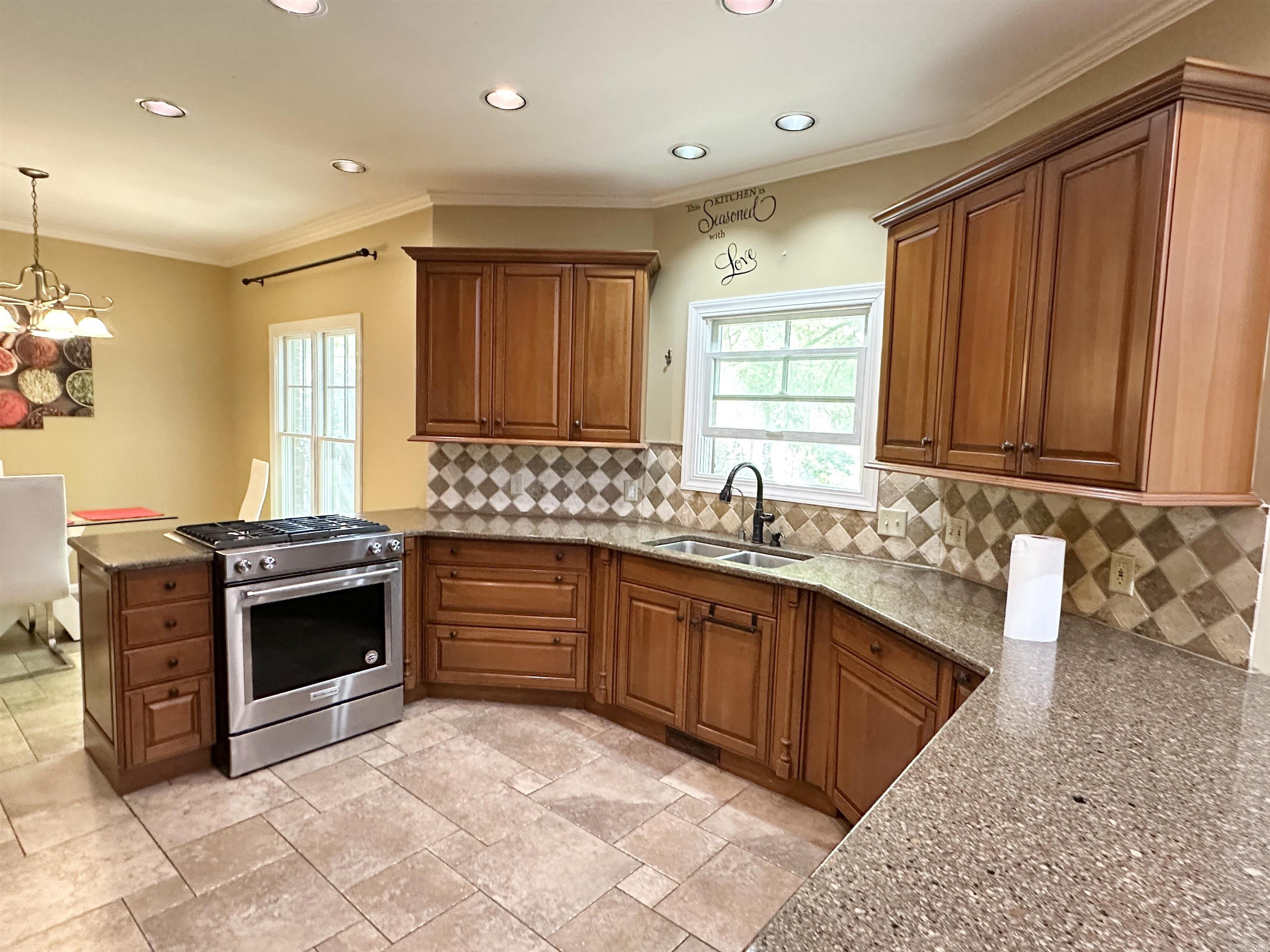 2307 Morningside Drive Property Photo 12