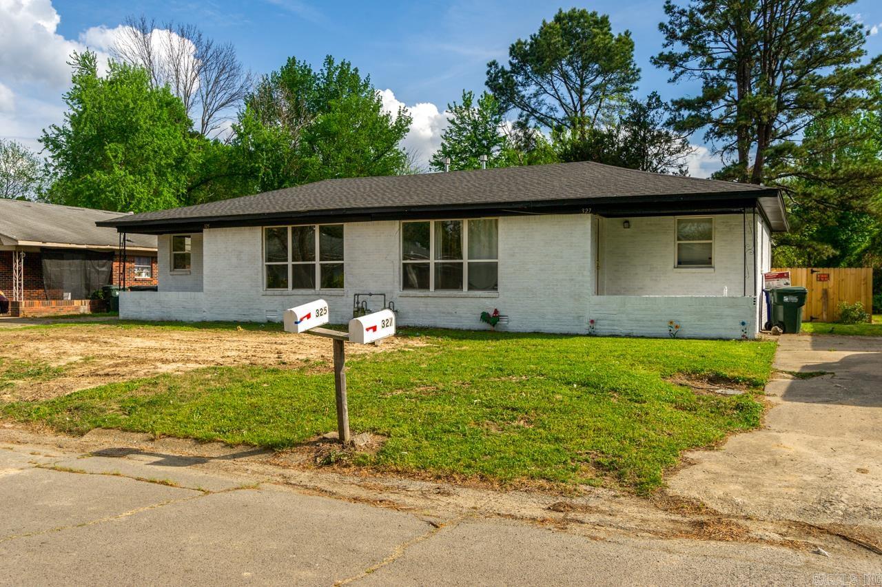 325 Hereford Street Property Photo 4