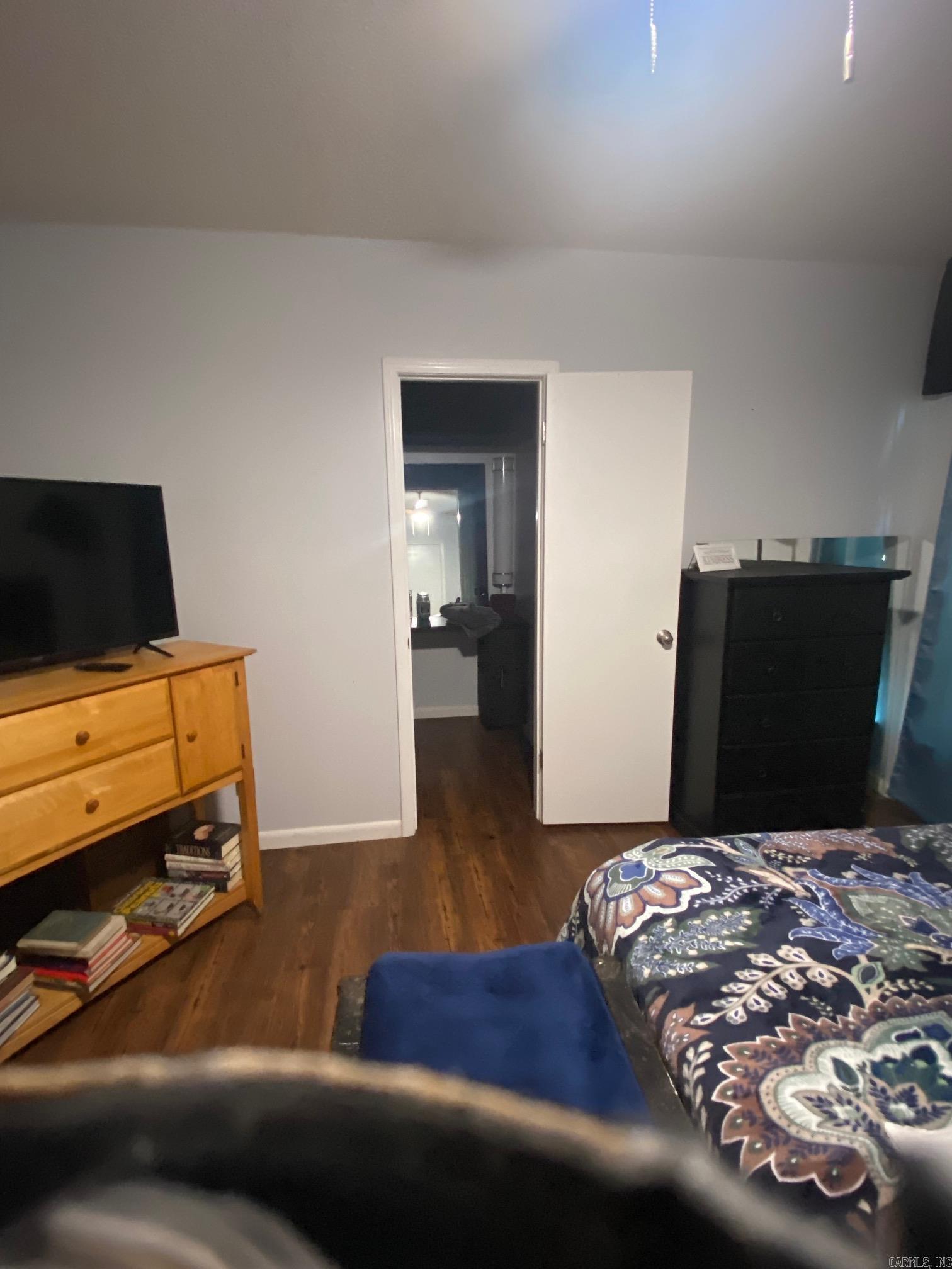 3115 Riverside Drive Property Photo 6