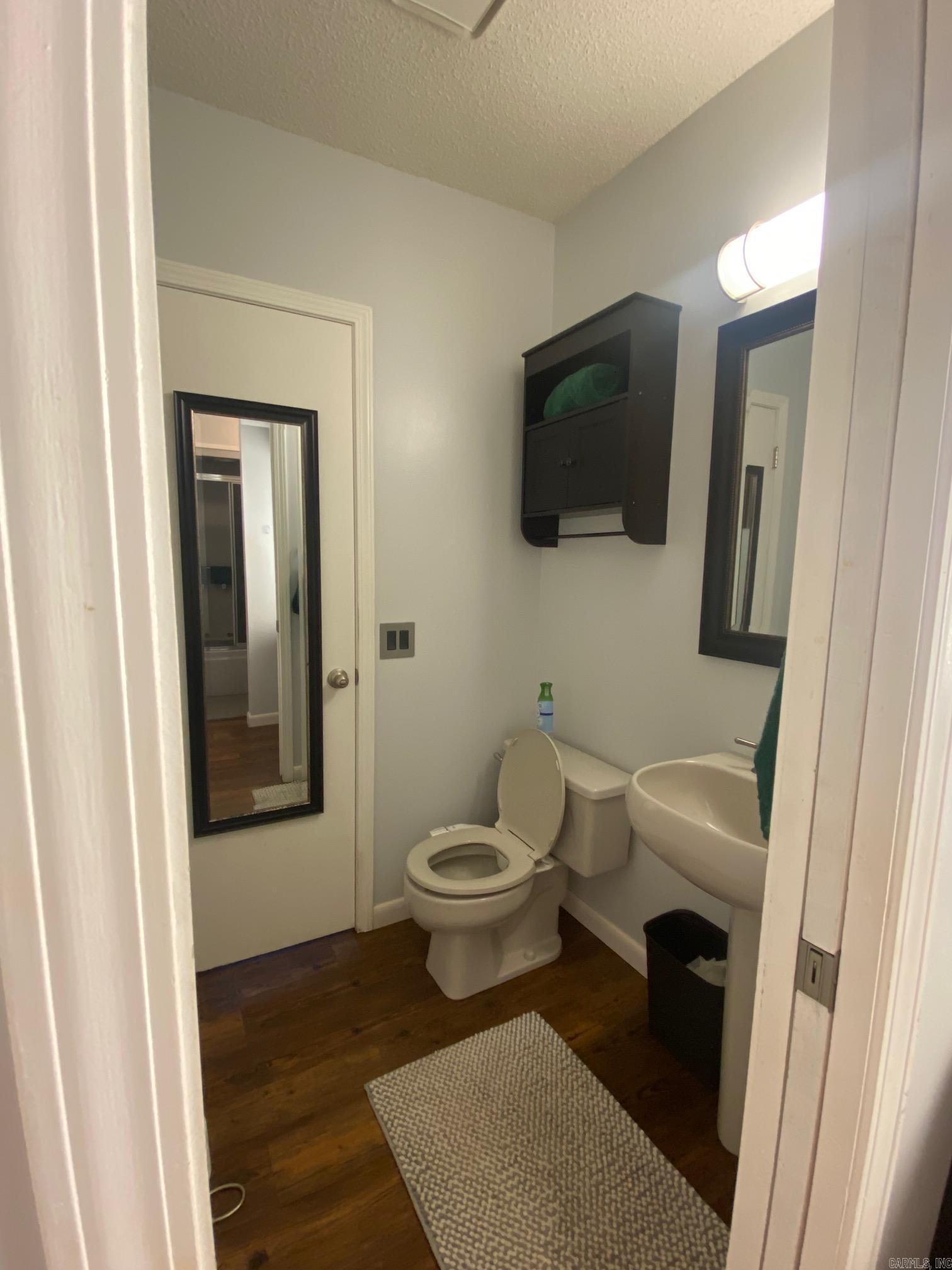 3115 Riverside Drive Property Photo 7