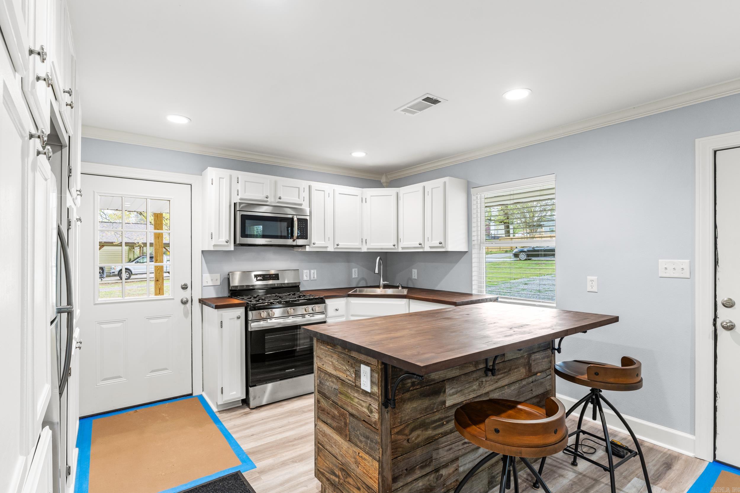 11 E Ridge Road Property Photo 8