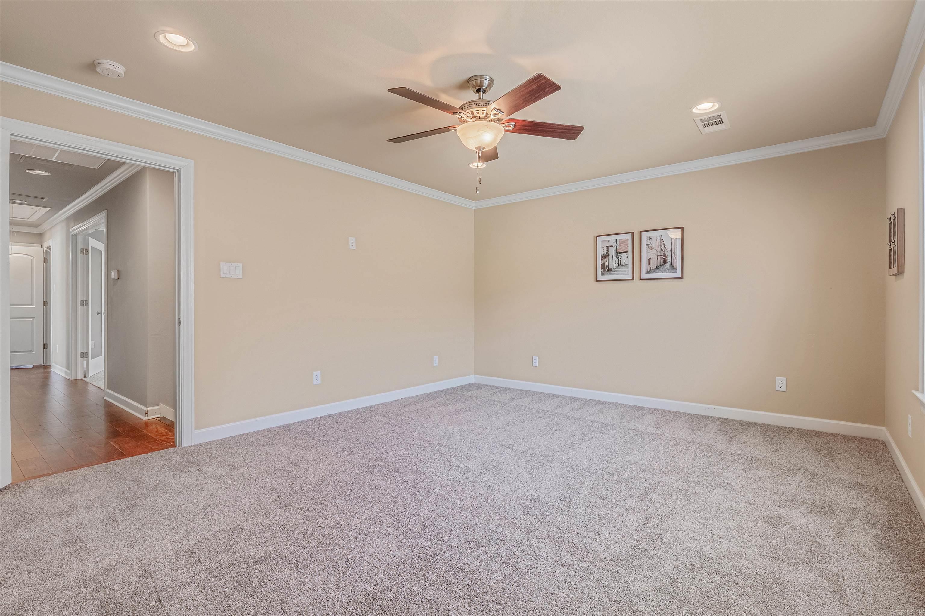 6 Commentry Drive Property Photo 27
