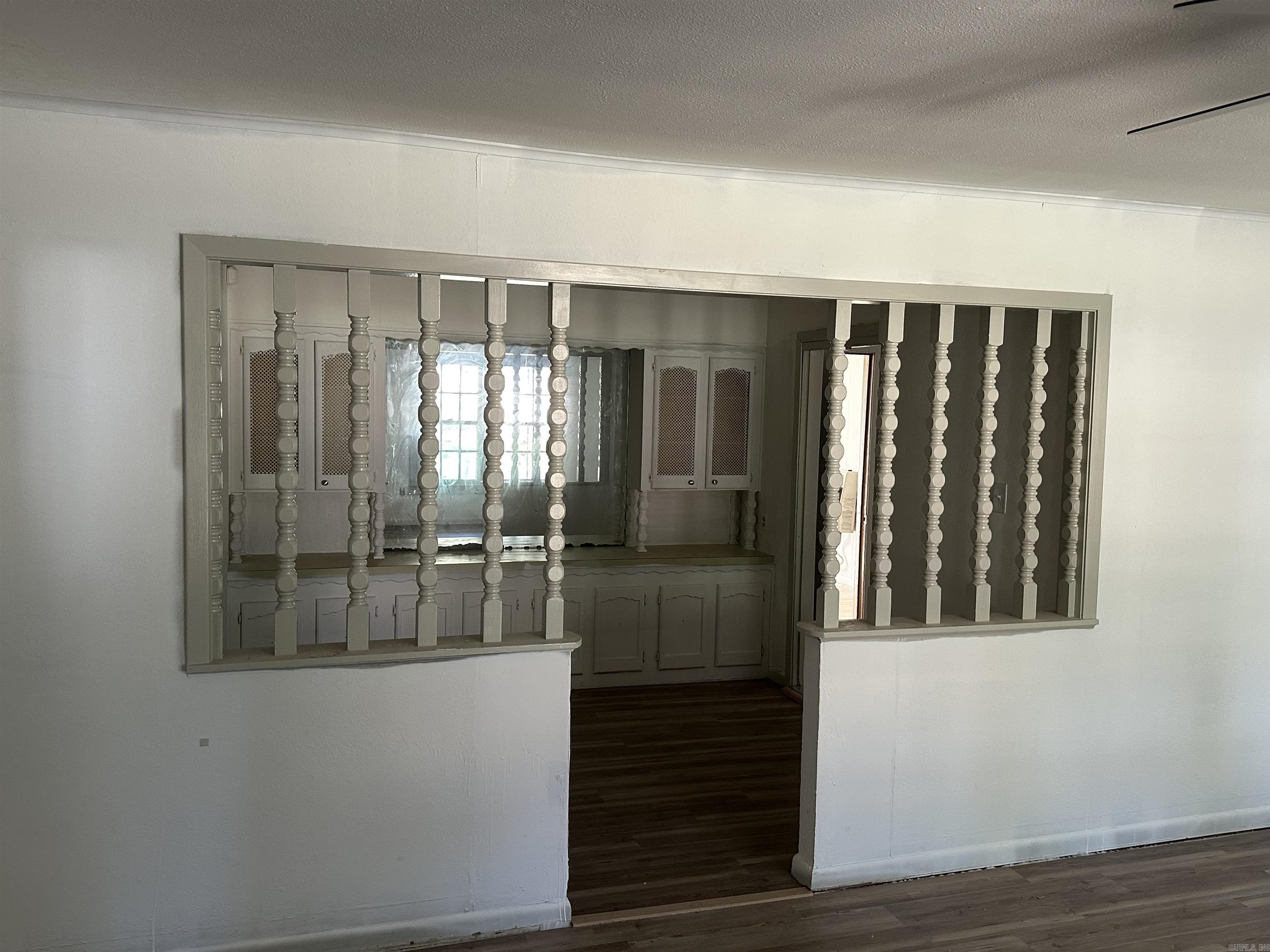907 Calhoun Property Photo 4