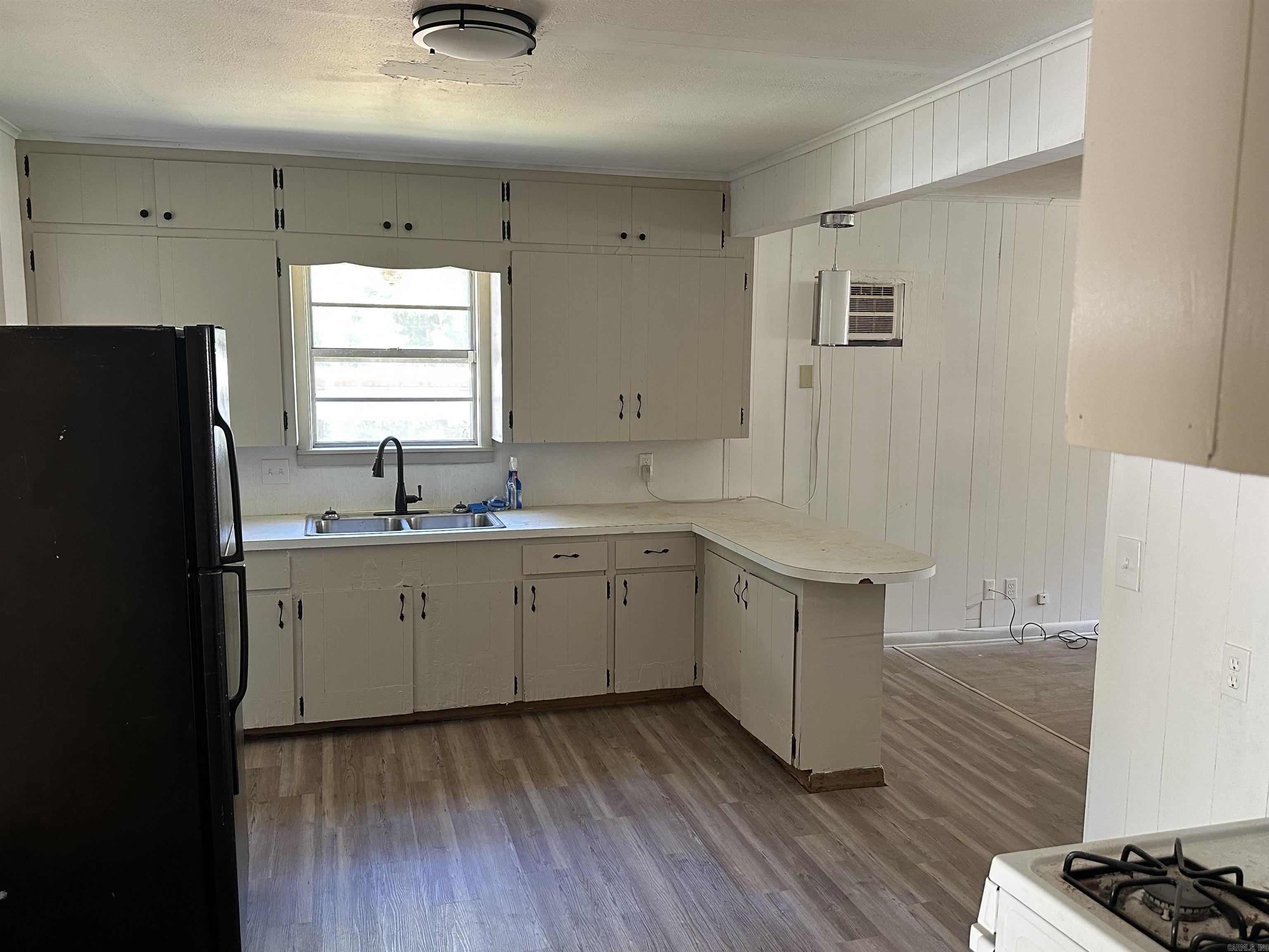 907 Calhoun Property Photo 5