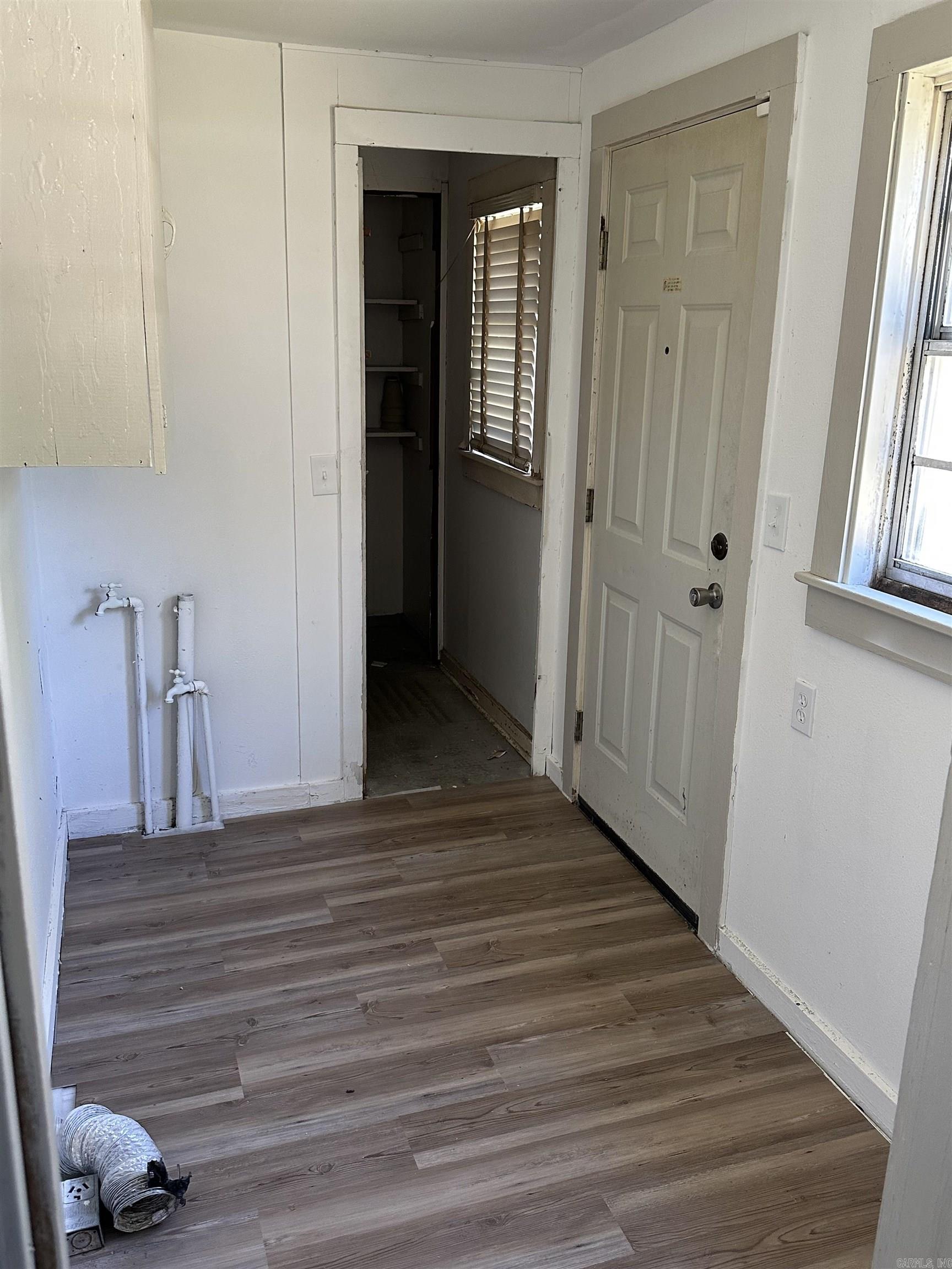 907 Calhoun Property Photo 8