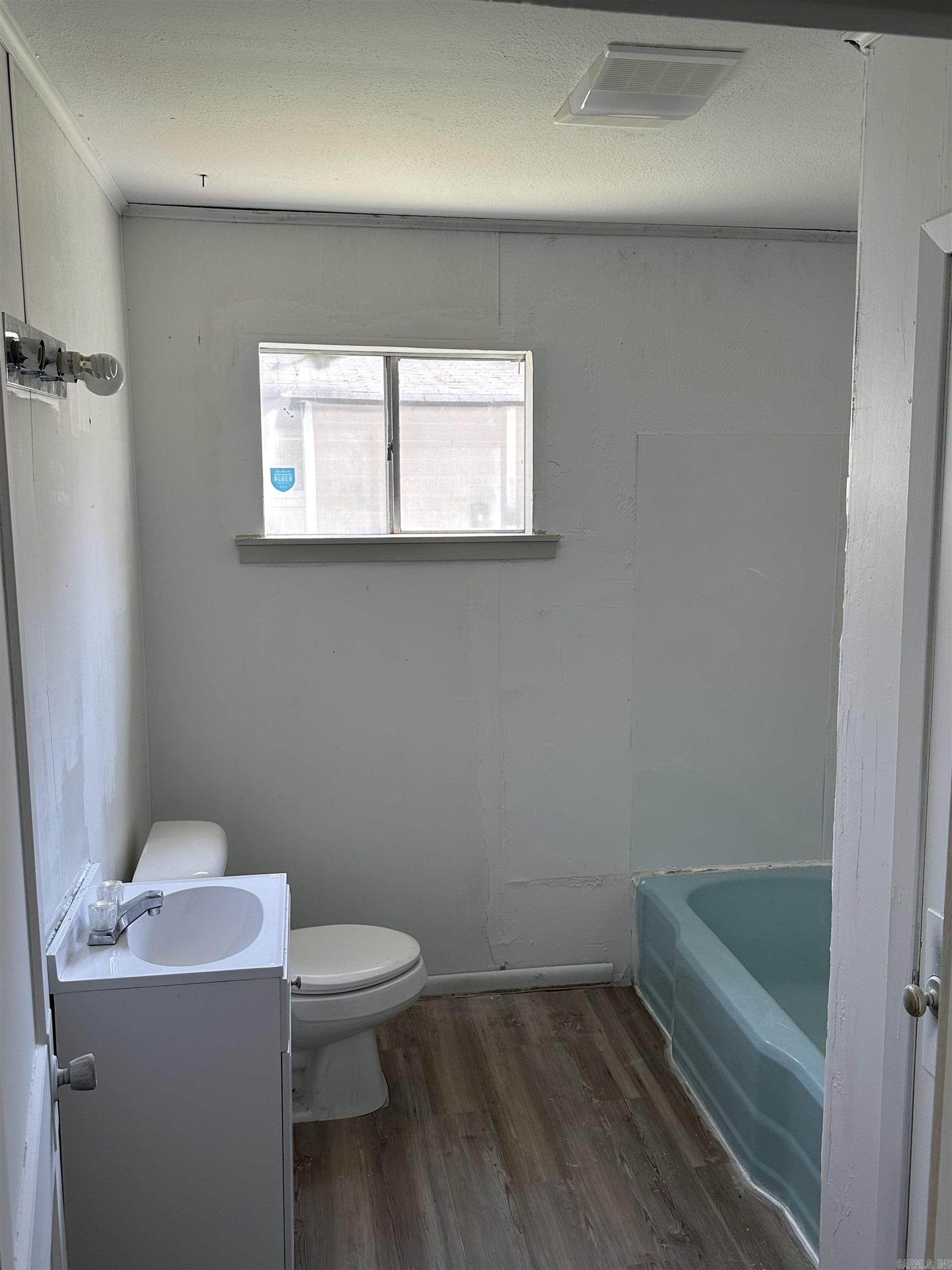 907 Calhoun Property Photo 10