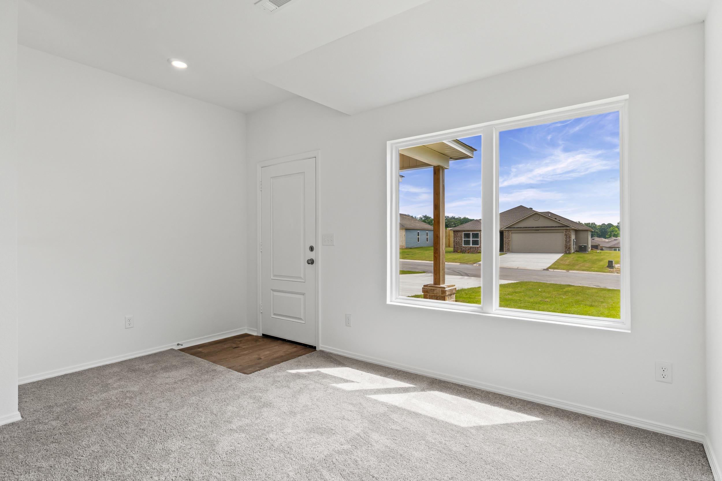 15089 Thompson Branch Trail Property Photo 4