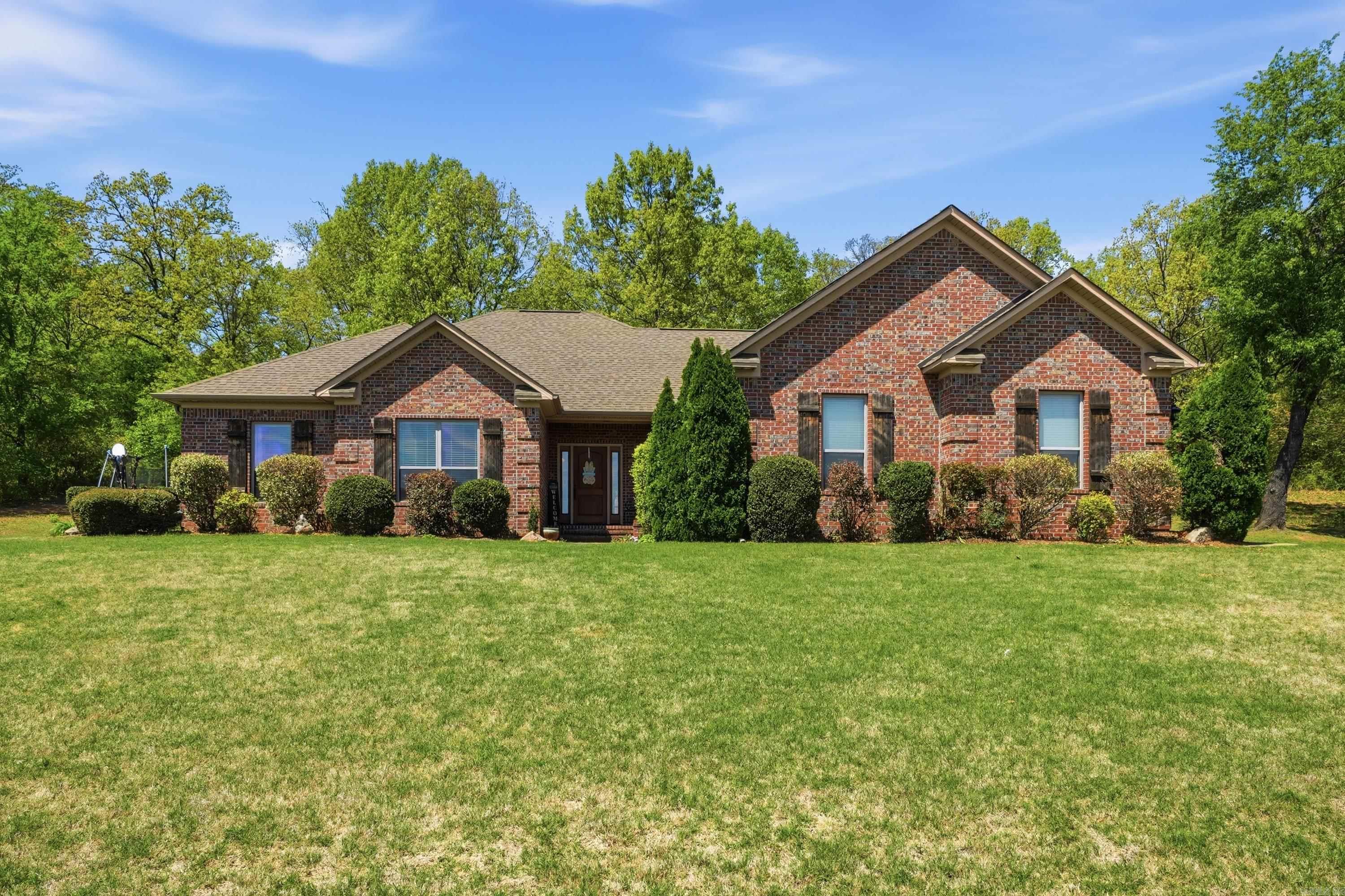 23 SABLEWOOD Drive
