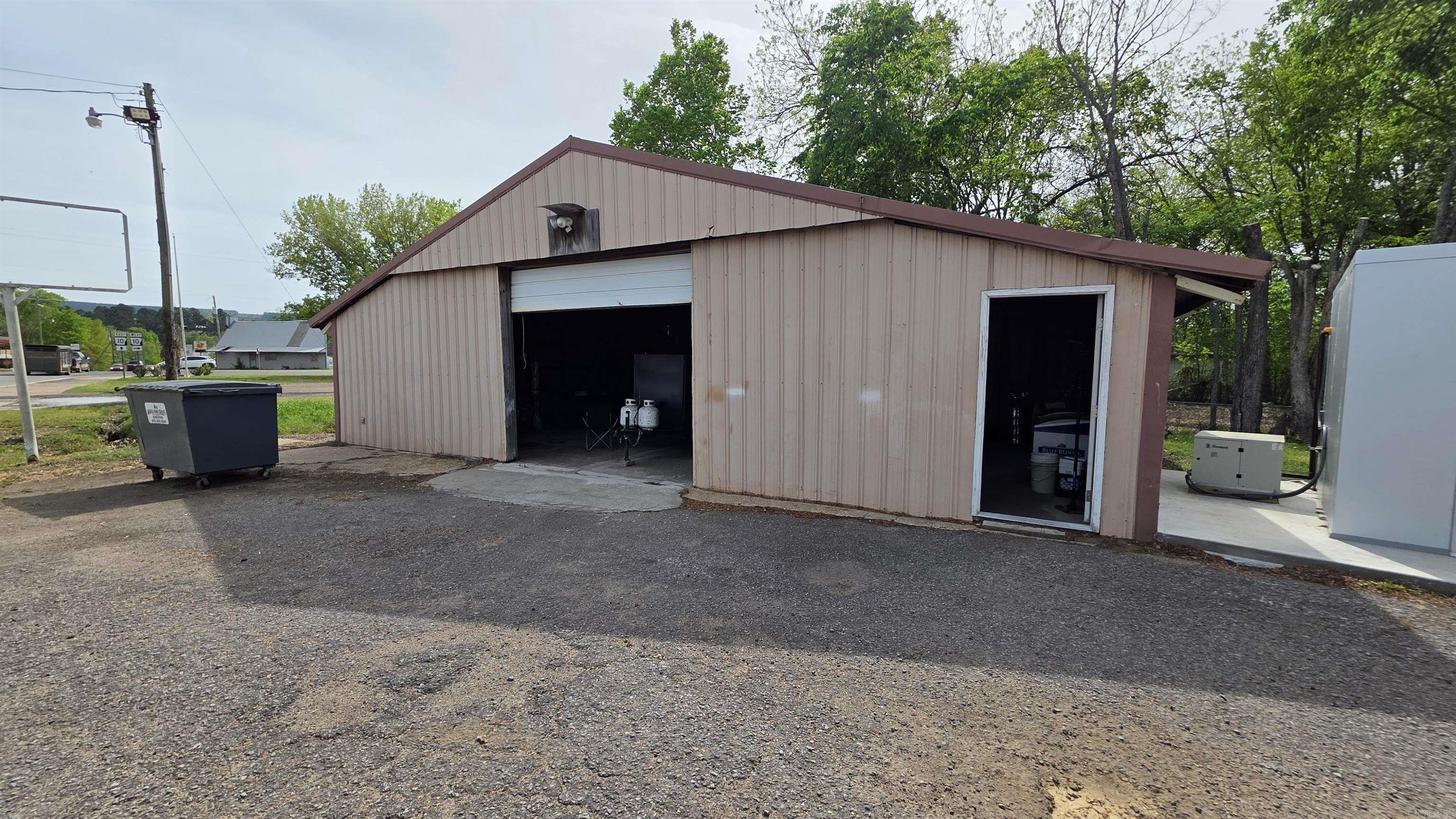 108 Scenic 7 Highway Property Photo 5