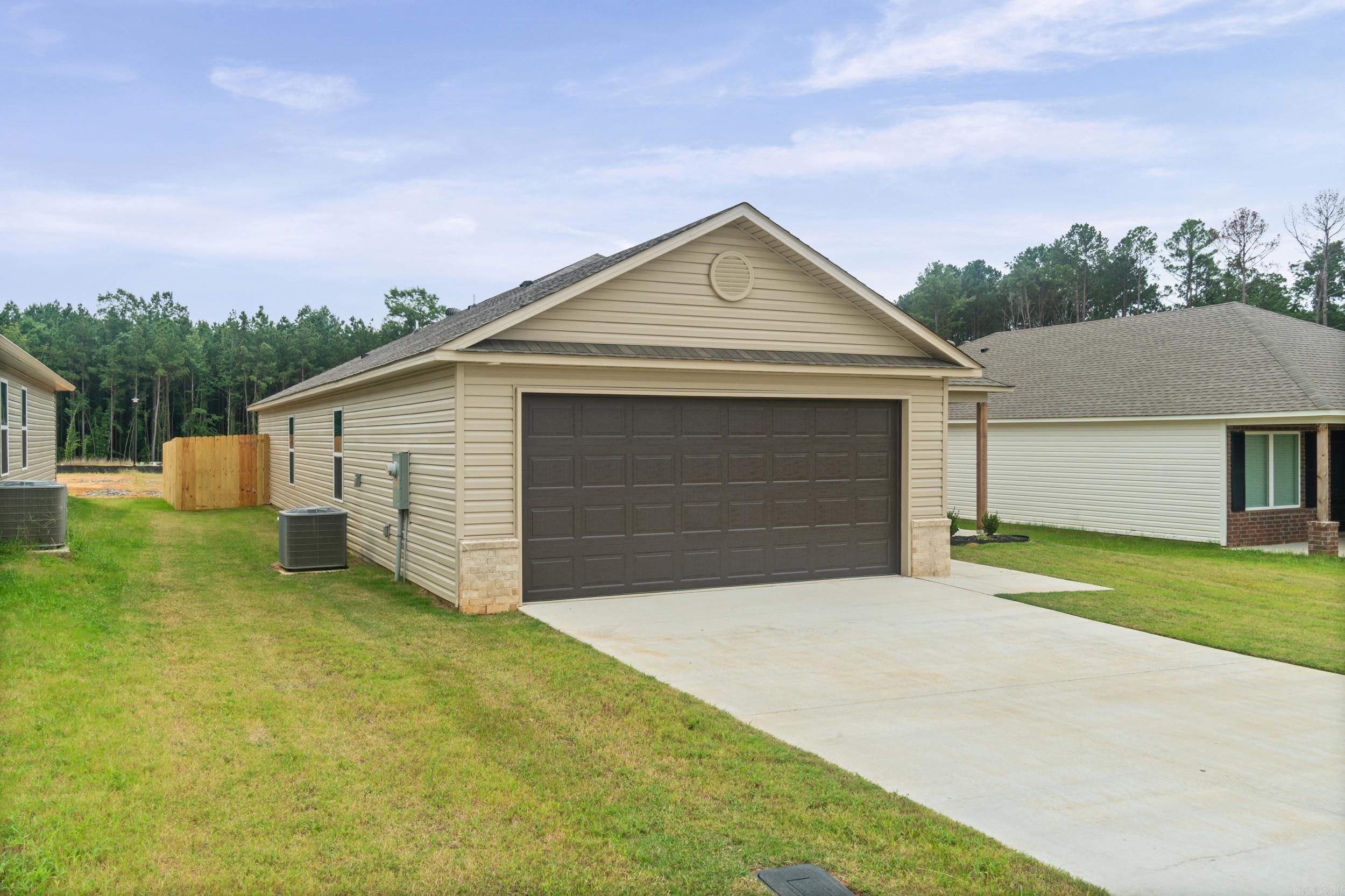 8089 Chesapeake Trail Property Photo 3