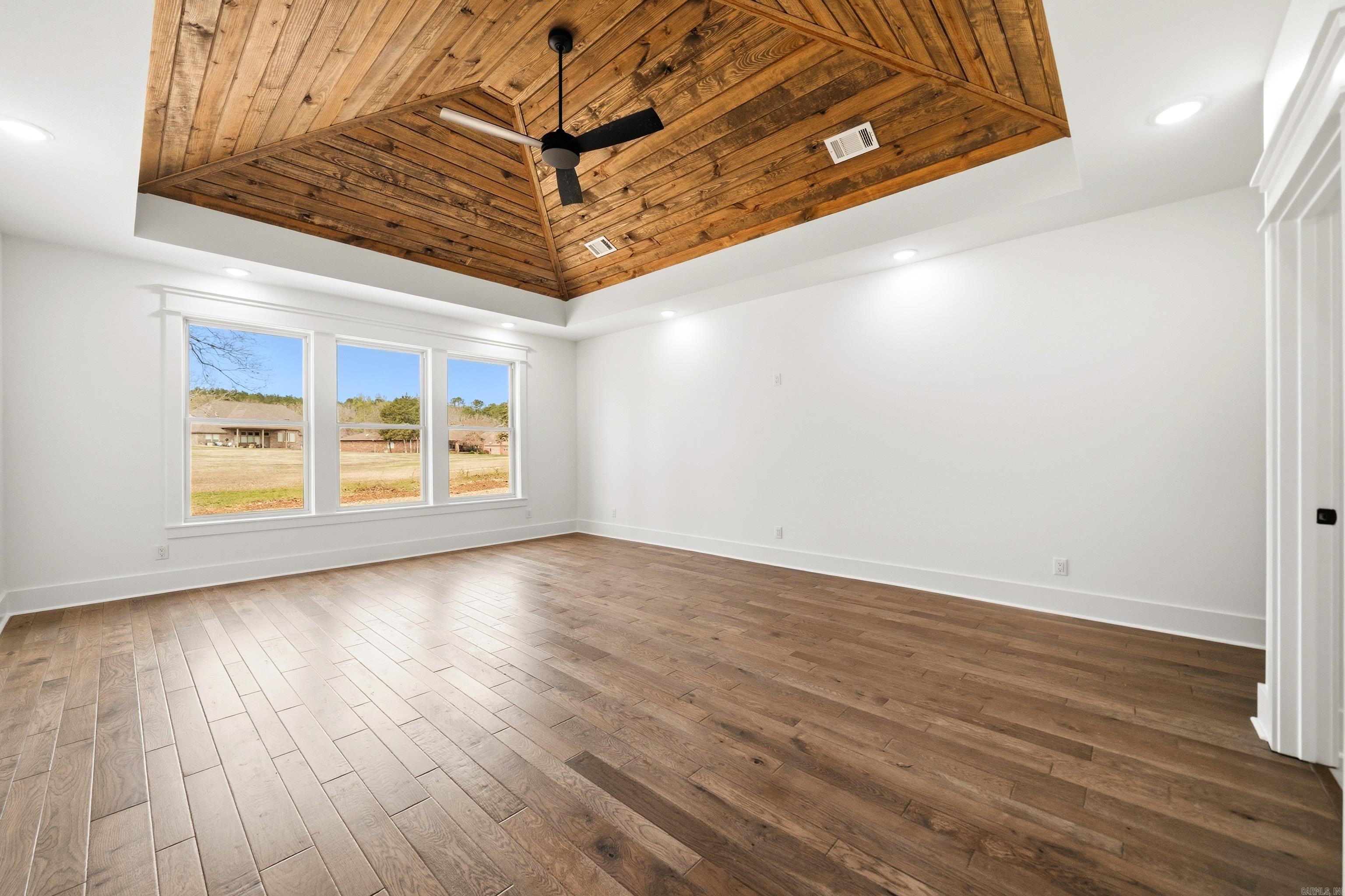 9 Linares Lane Property Photo 26